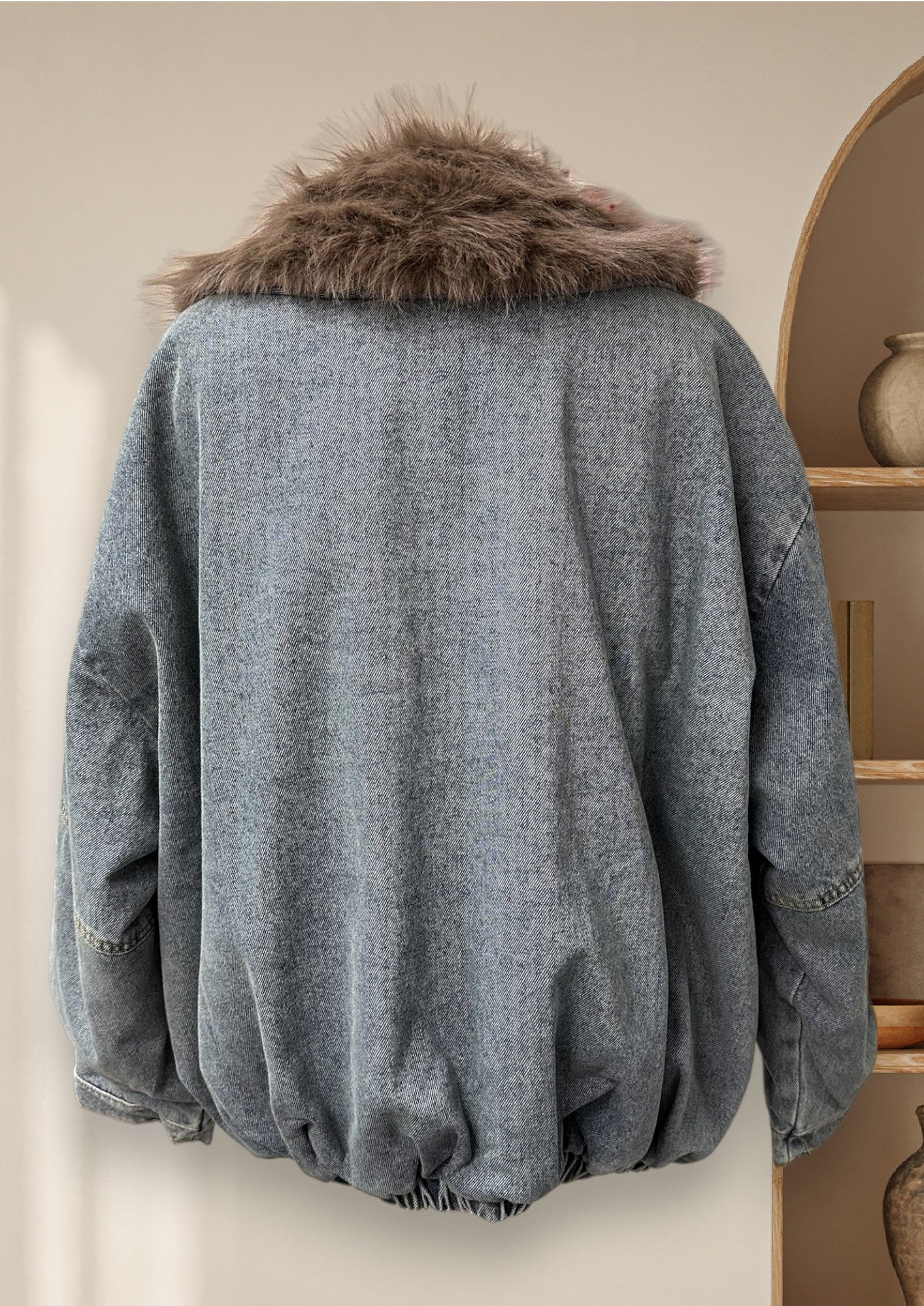 Manteau de jeans avec collet de fourrure