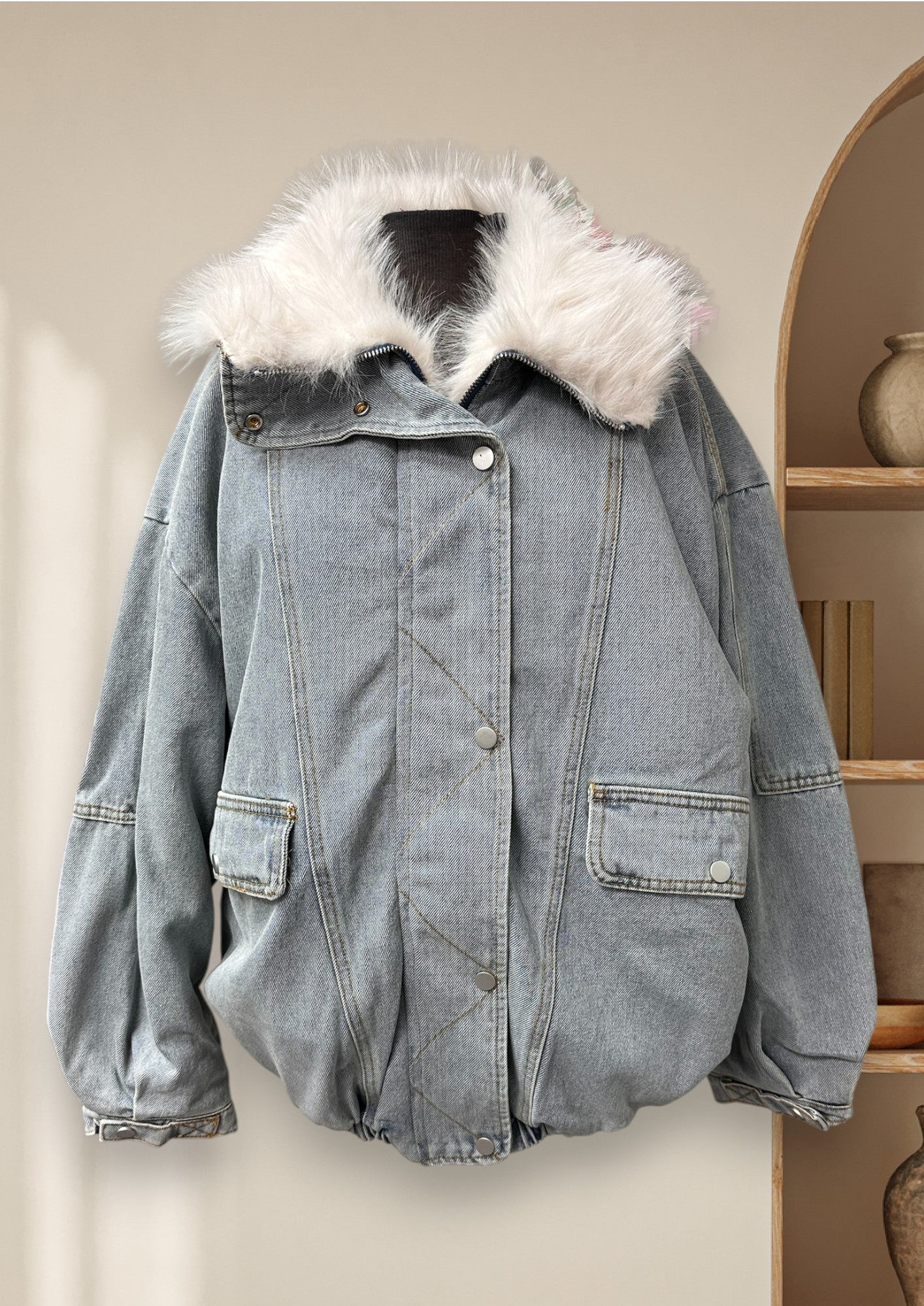 Manteau de jeans avec collet de fourrure