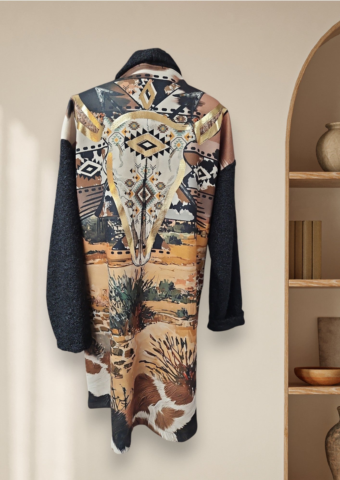 Manteau avec motif de taureau aztec