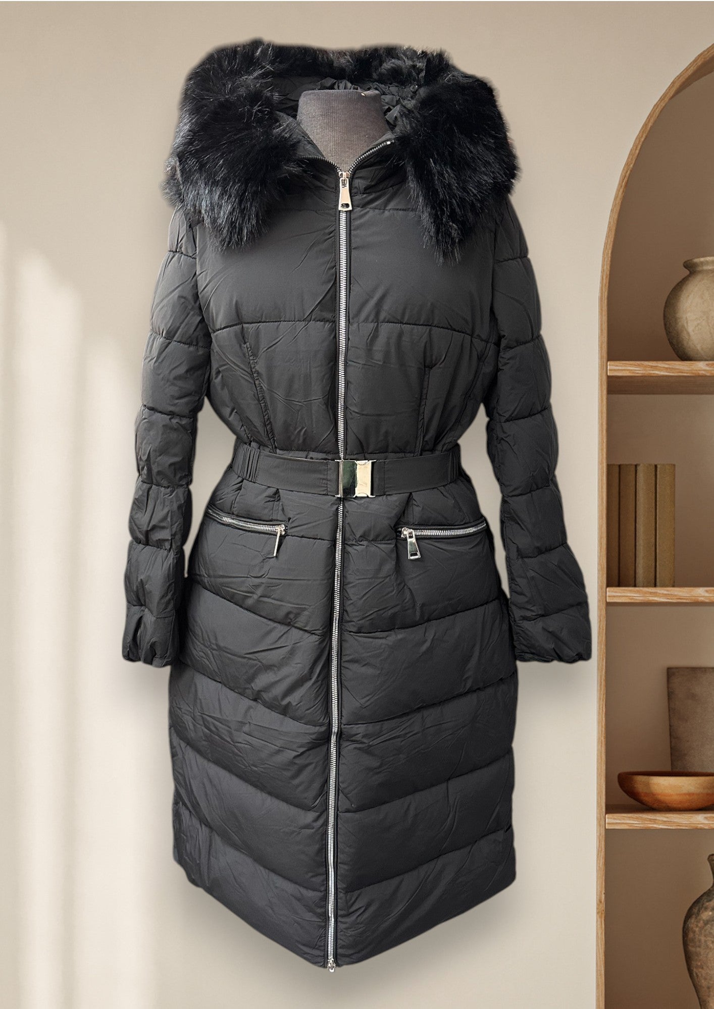 Manteau d'hiver long avec col de capuchon en fausse fourrure amovible