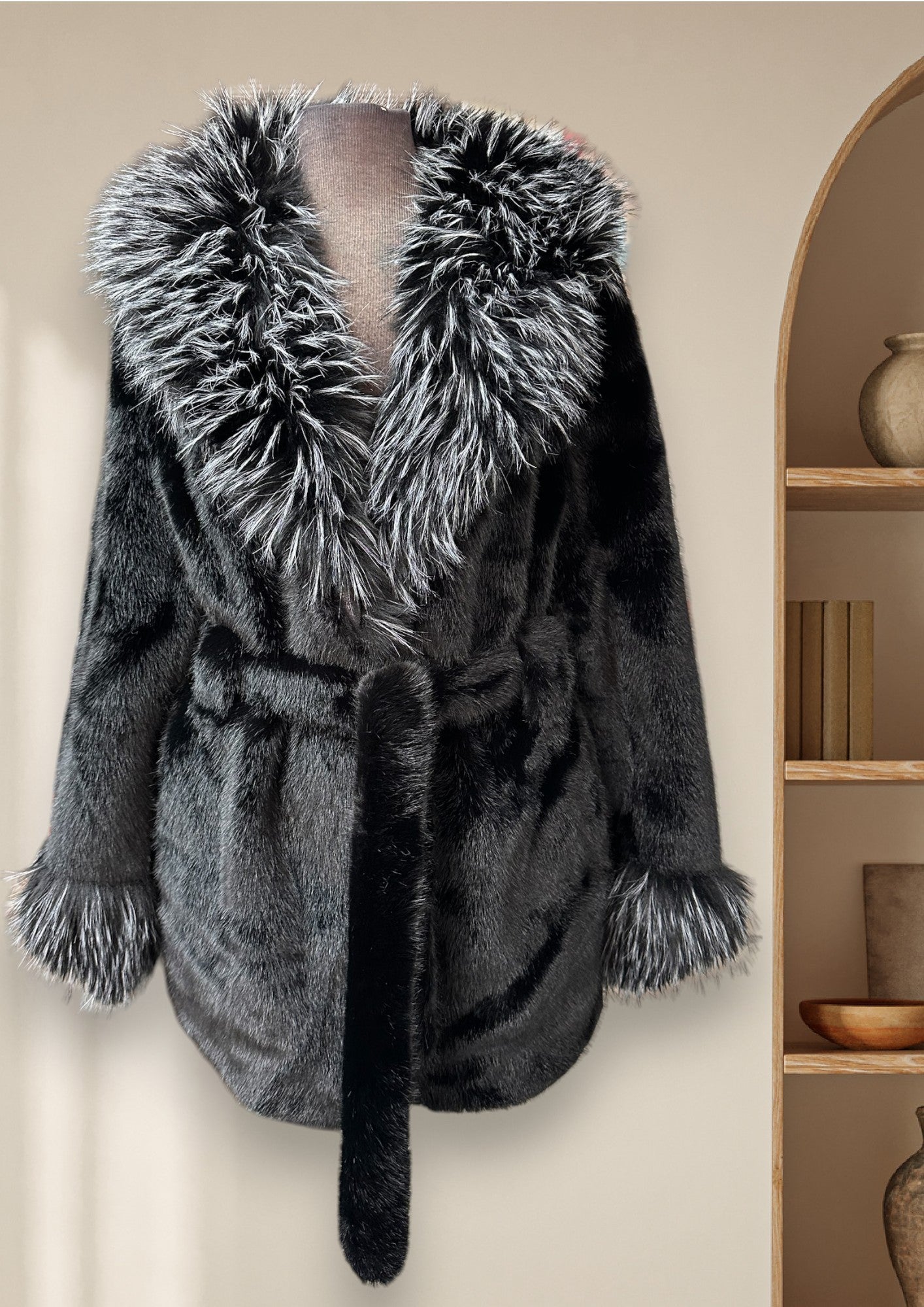 Manteau de fausse fourrure