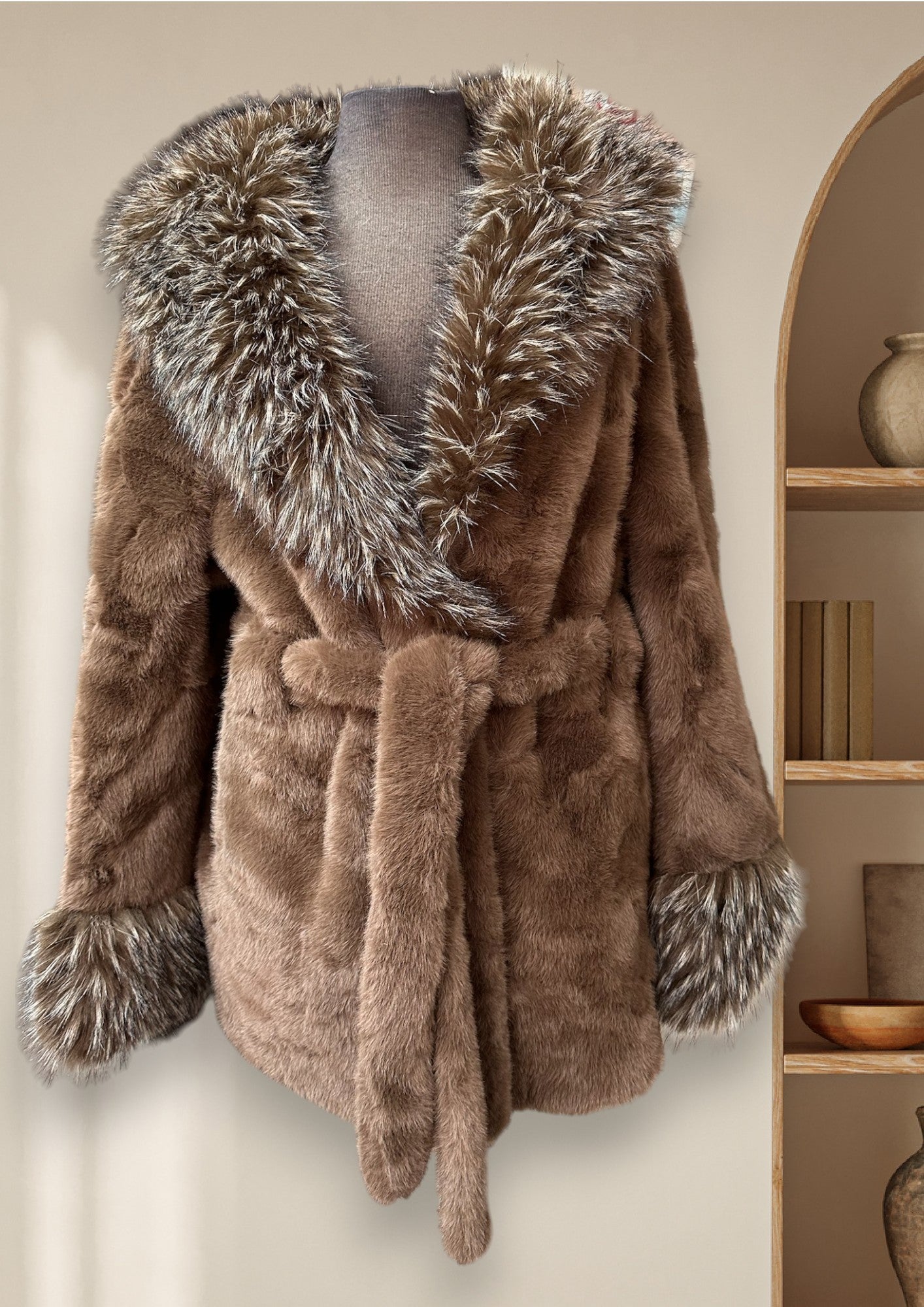 Manteau de fausse fourrure