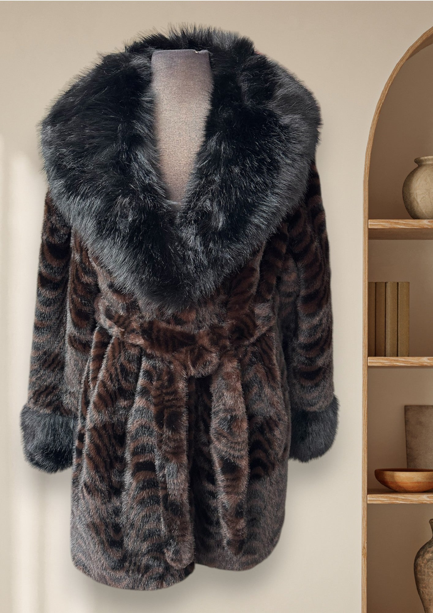 Manteau de fausse fourrure zébré