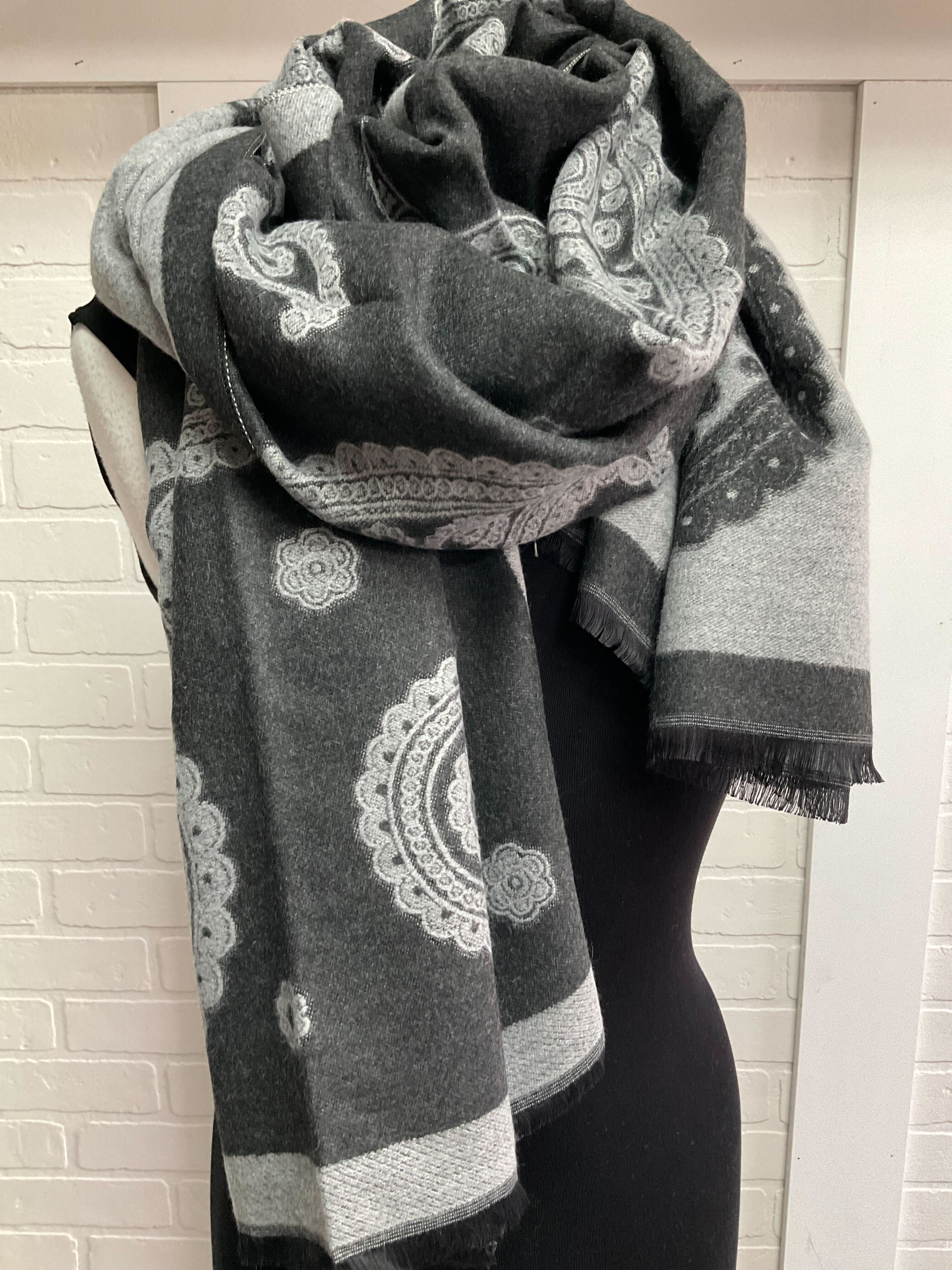 Nouveauté Foulard Automne / Hiver 2023 / 2024
