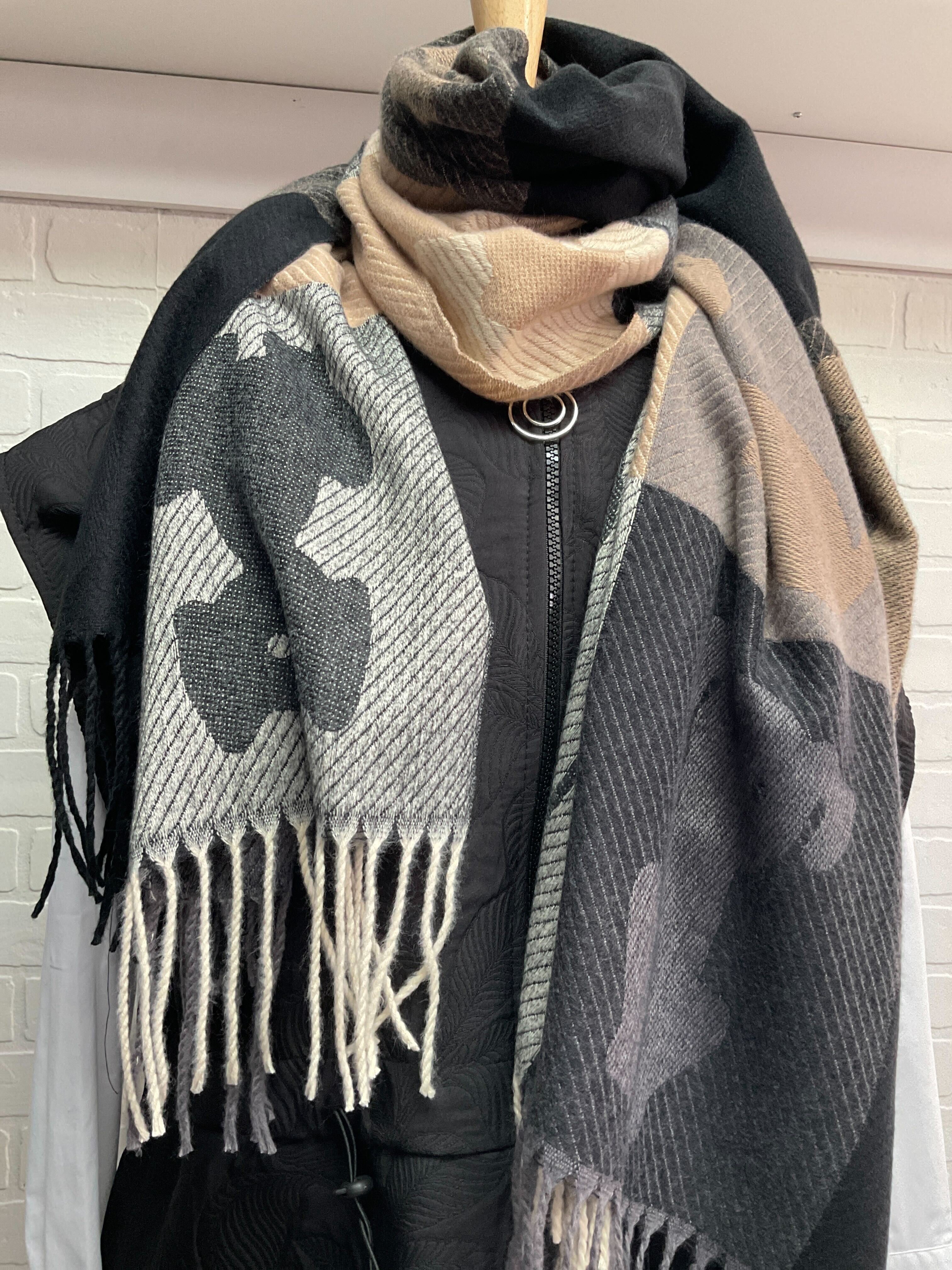 Nouveauté foulard automne/hiver 2023/24