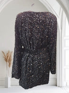 Robe à paillettes avec ceinture