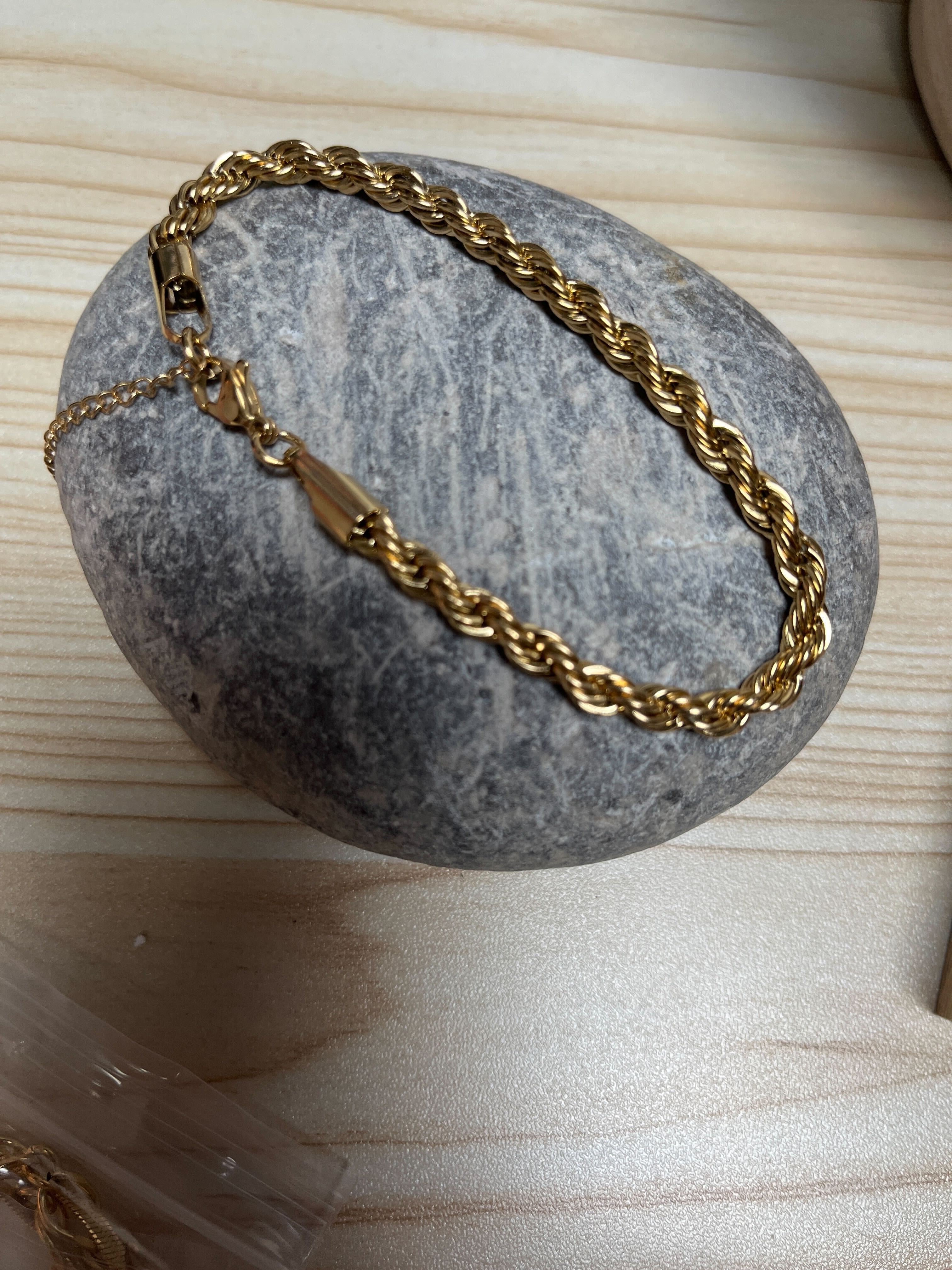 Bracelet or
