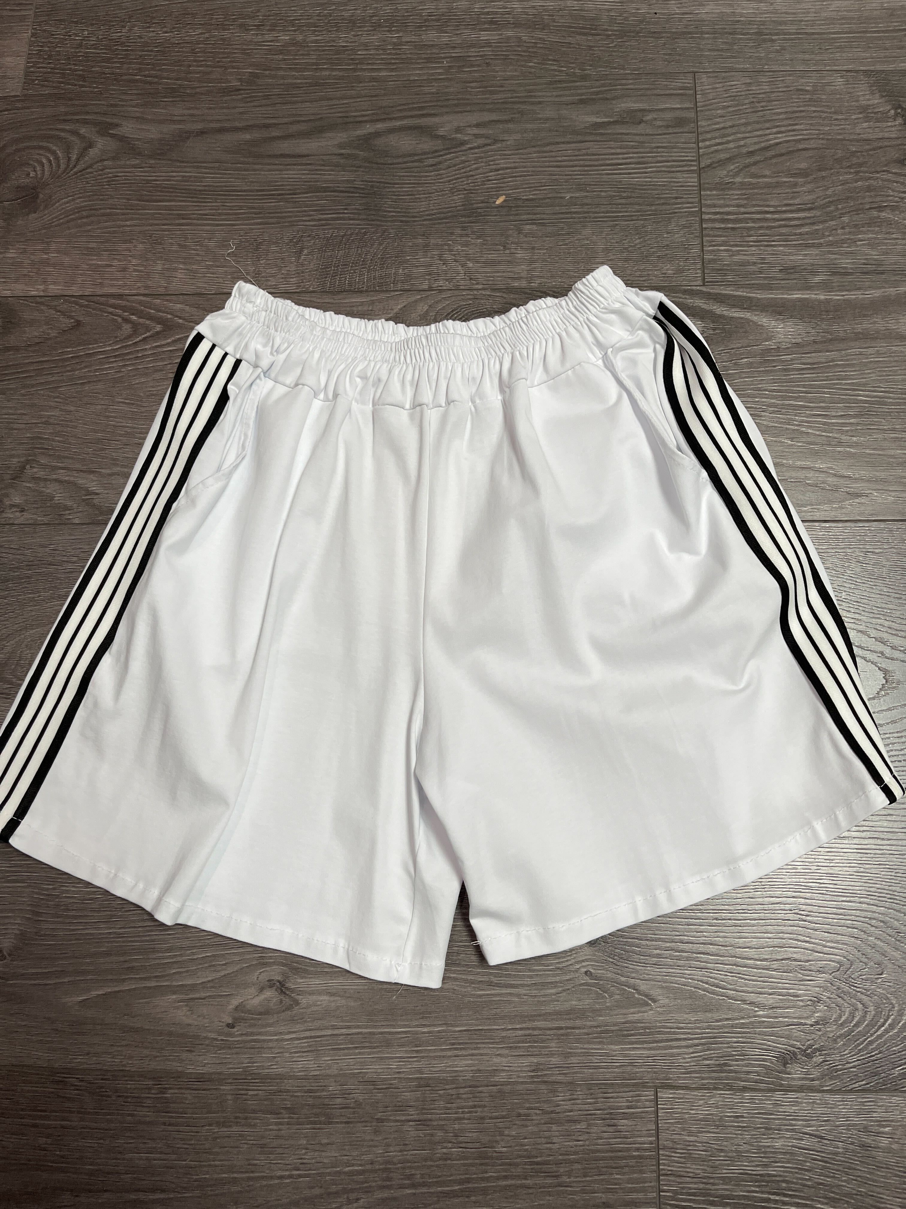 Short blanc