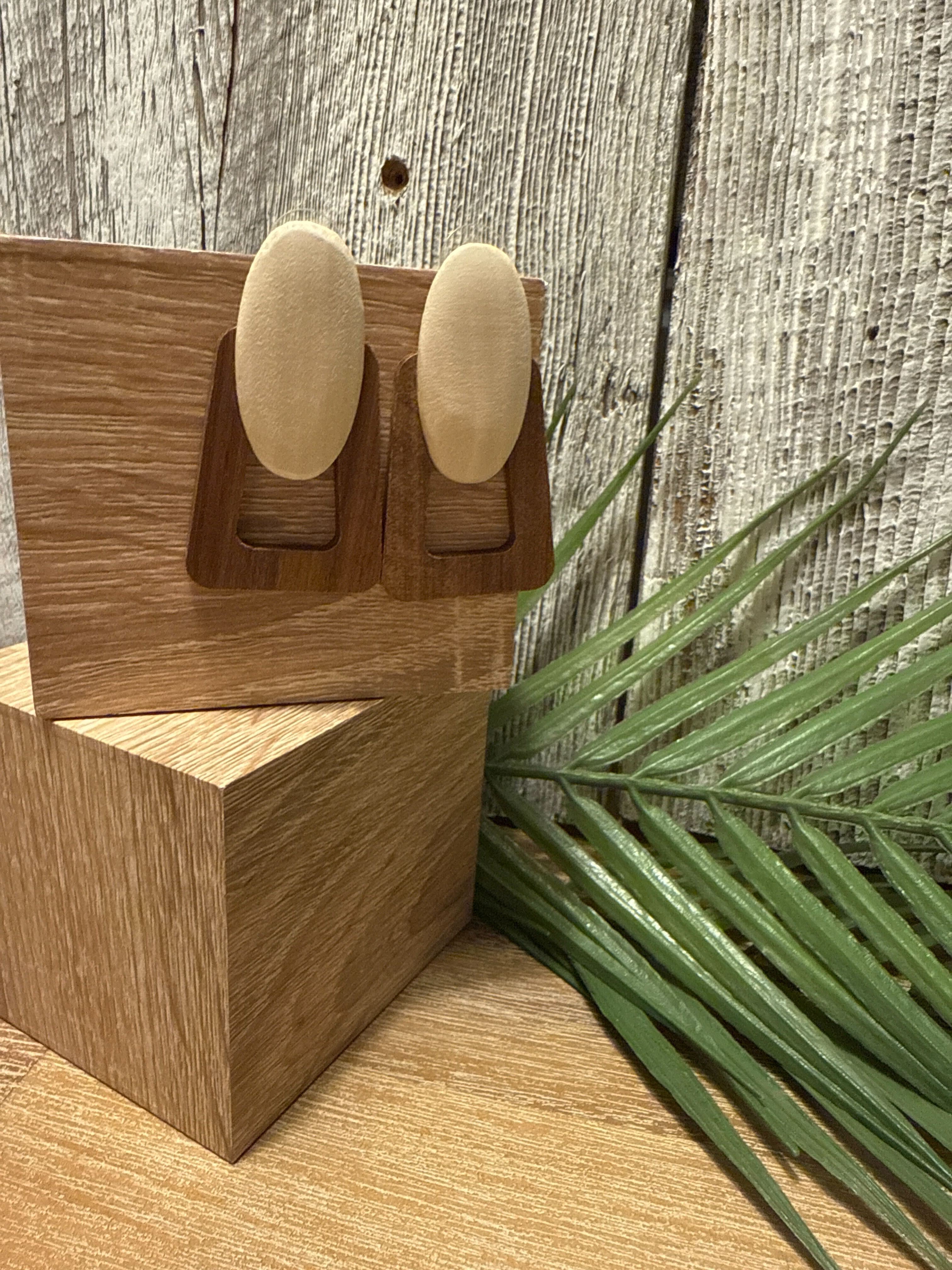 Boucle d'oreille en bois