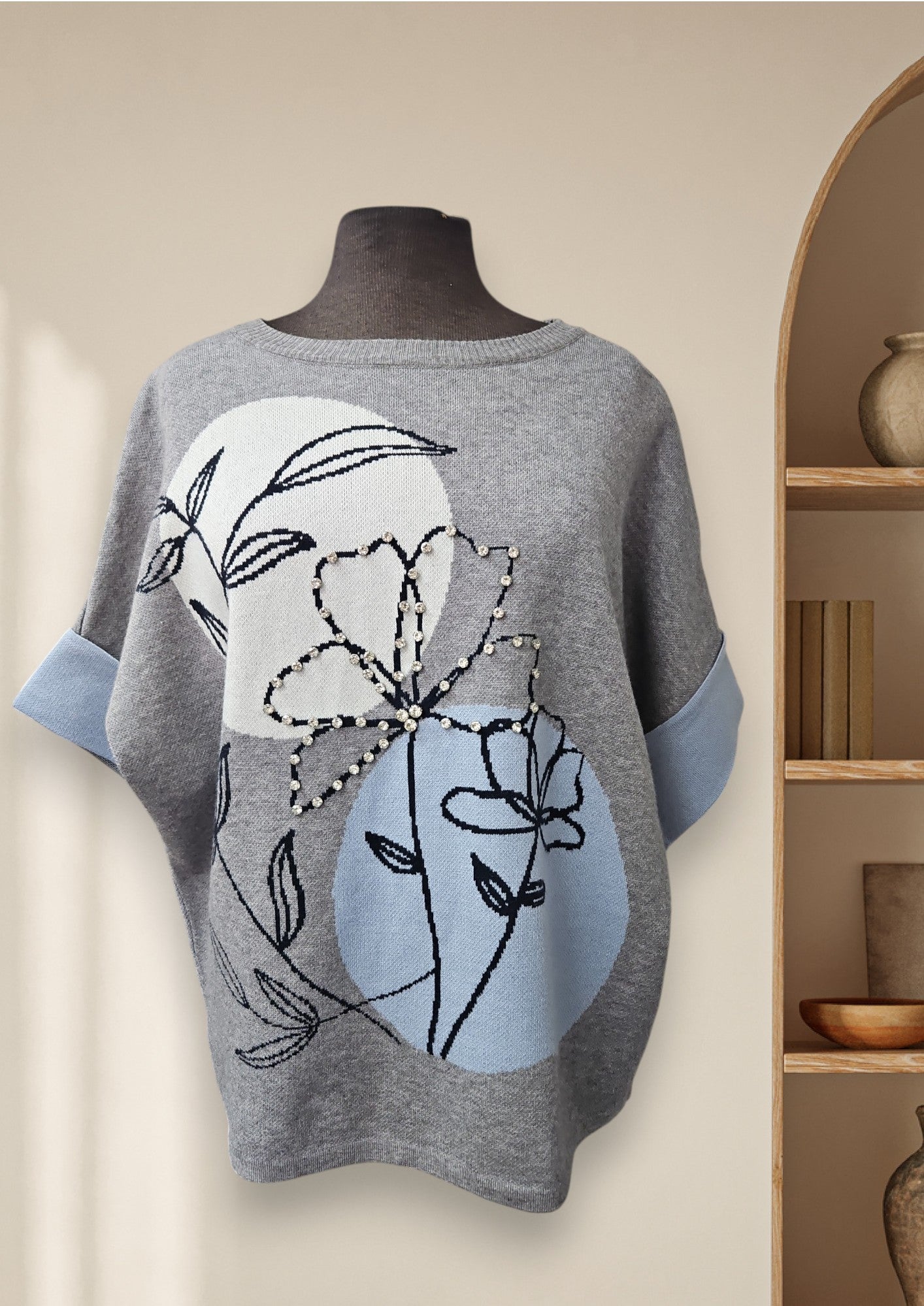 Chandail avec motif de fleur (et diamants)