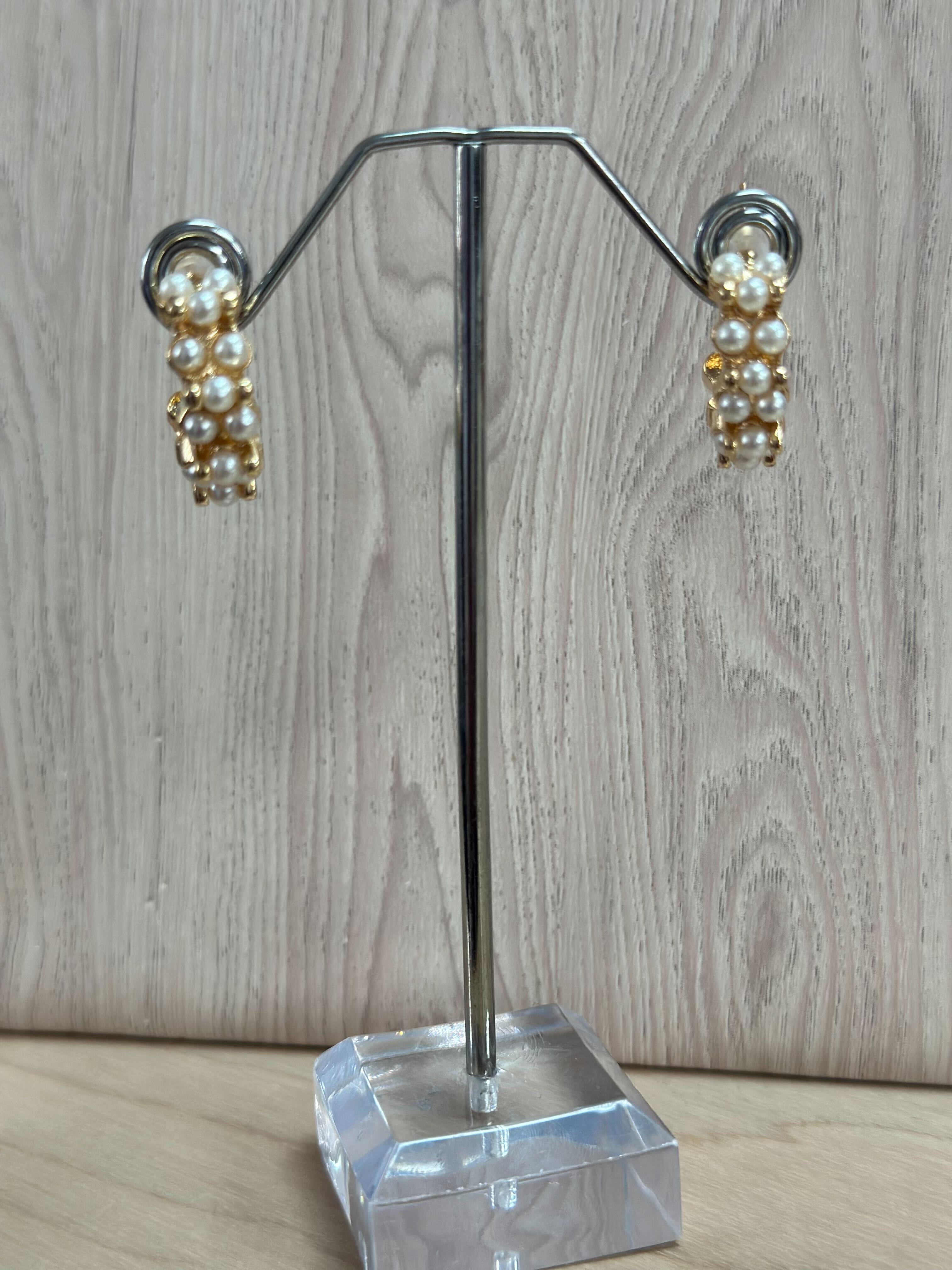 Boucle d'oreille anneaux de perles