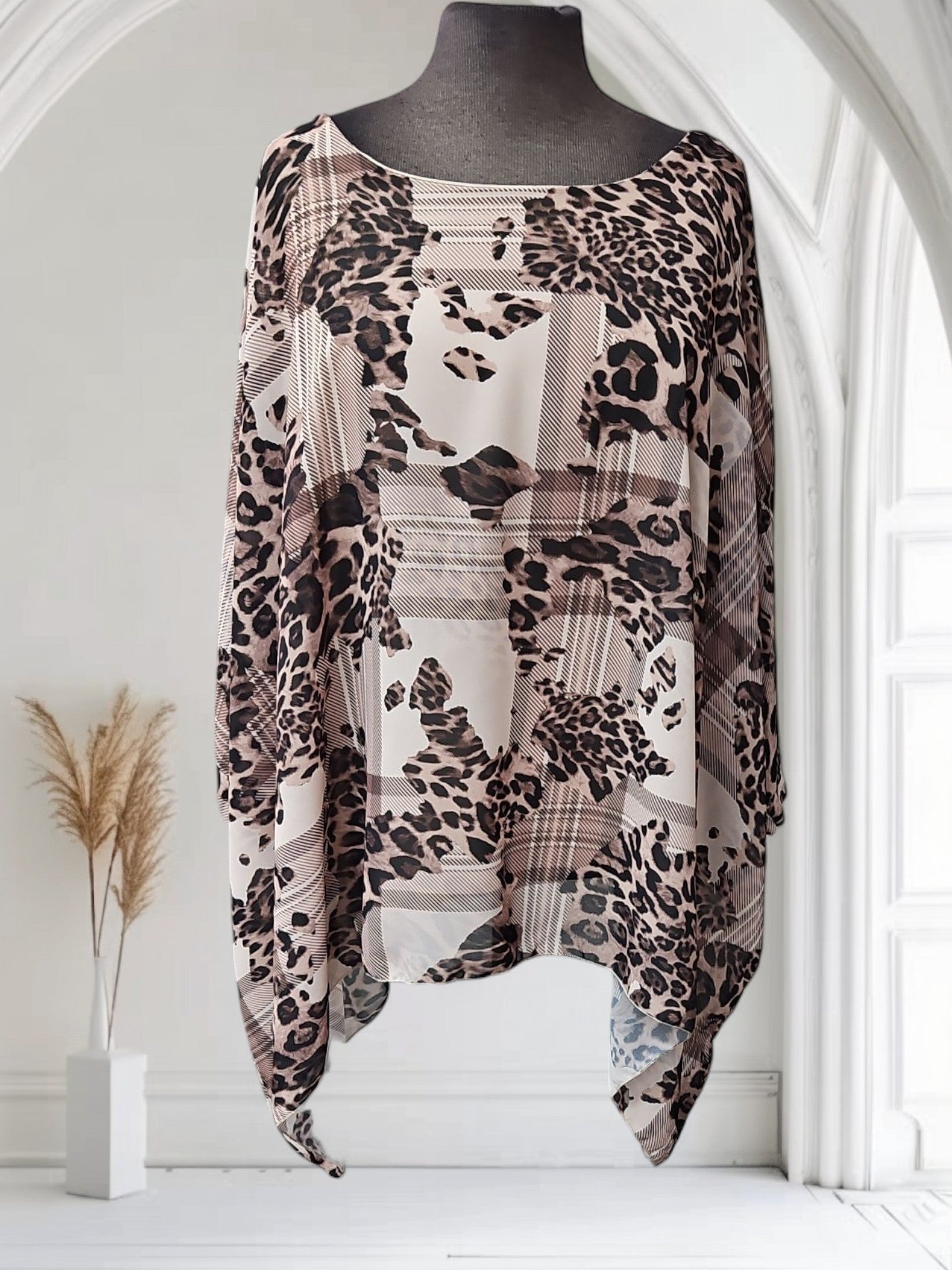 Blouse léopard et carreauté (ample)