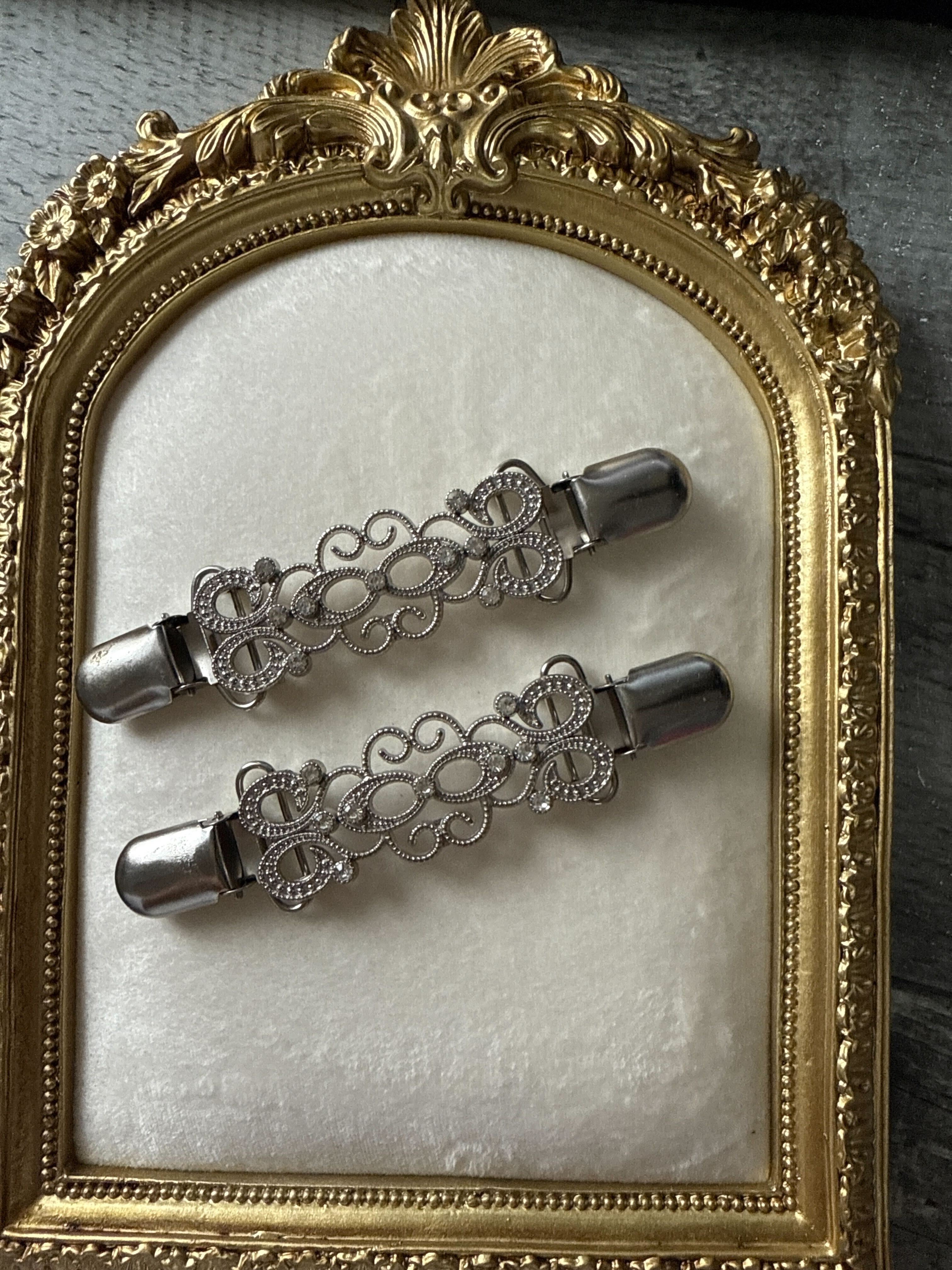 Nouveauté attache  Martingale