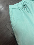 Pantalon avec bandes sur les côtés