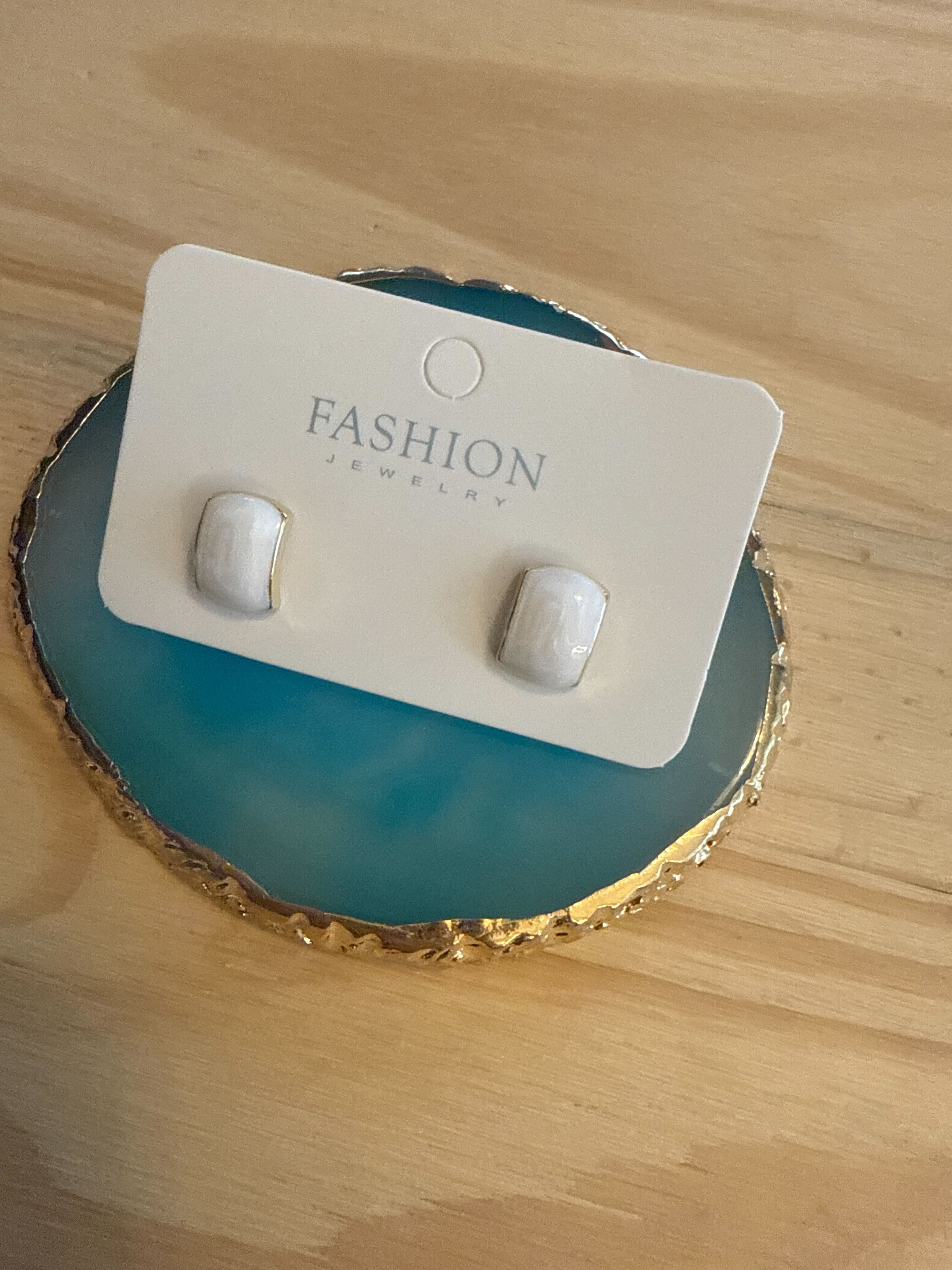 BOUCLE D OREILLE
