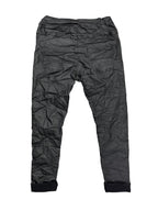 Pantalon de cuir avec ligne de brillants