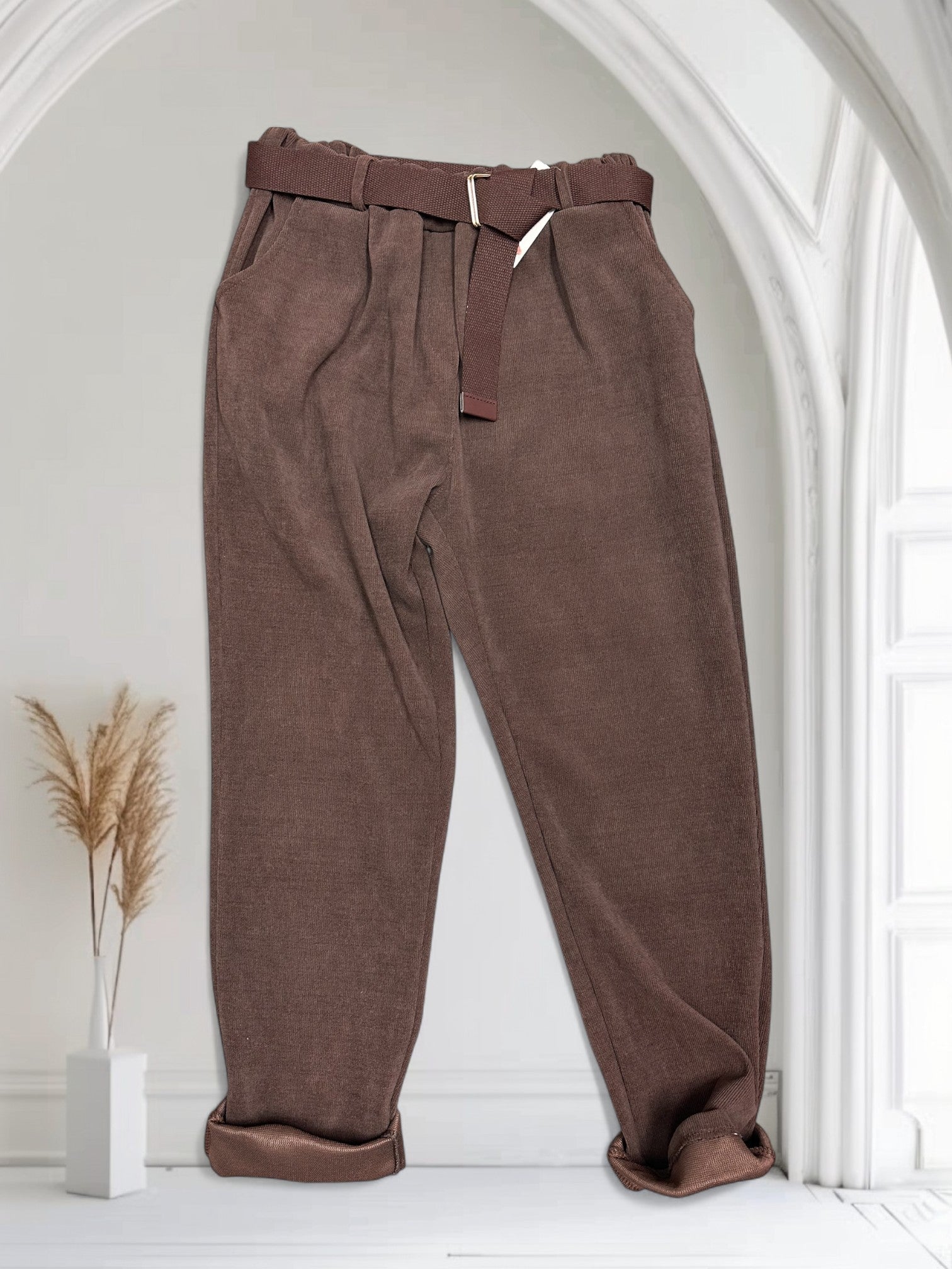 Pantalon côtelé avec ceinture