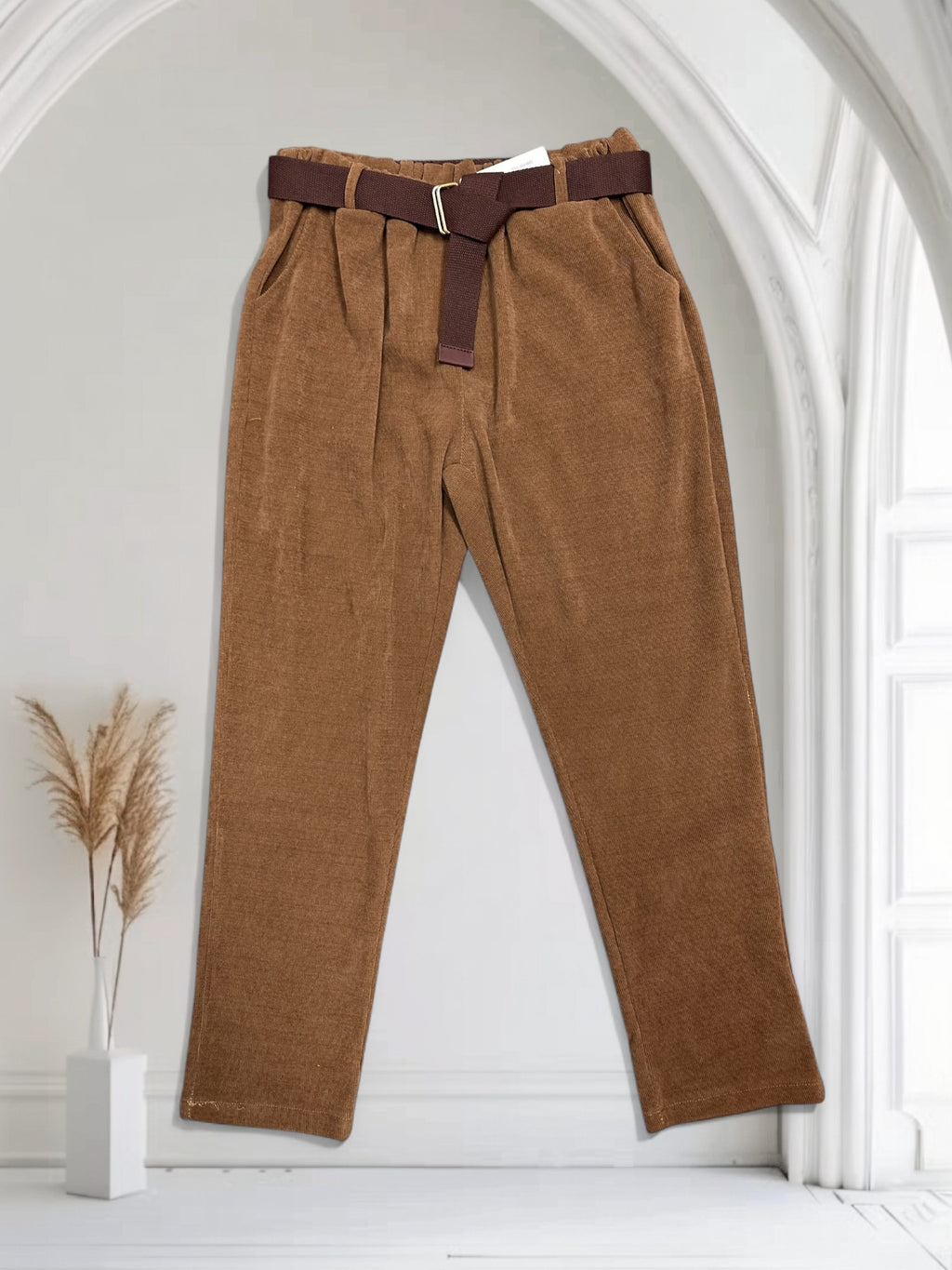 Pantalon côtelé avec ceinture