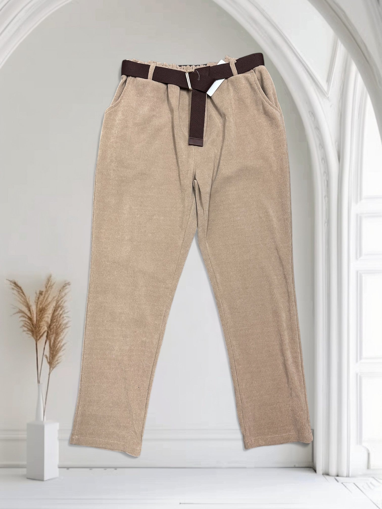 Pantalon côtelé avec ceinture
