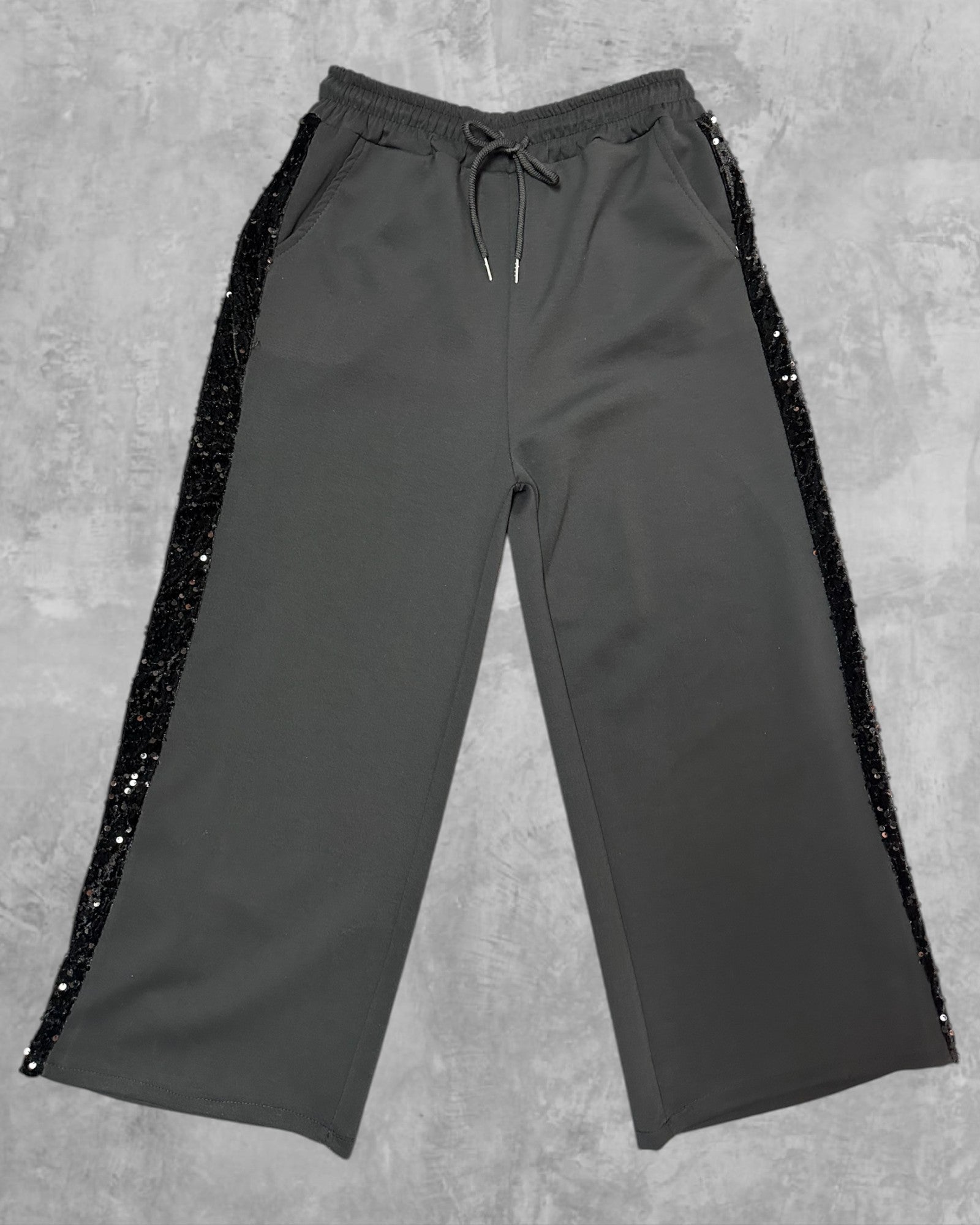 Pantalon avec bandes brillantes sur les côtés