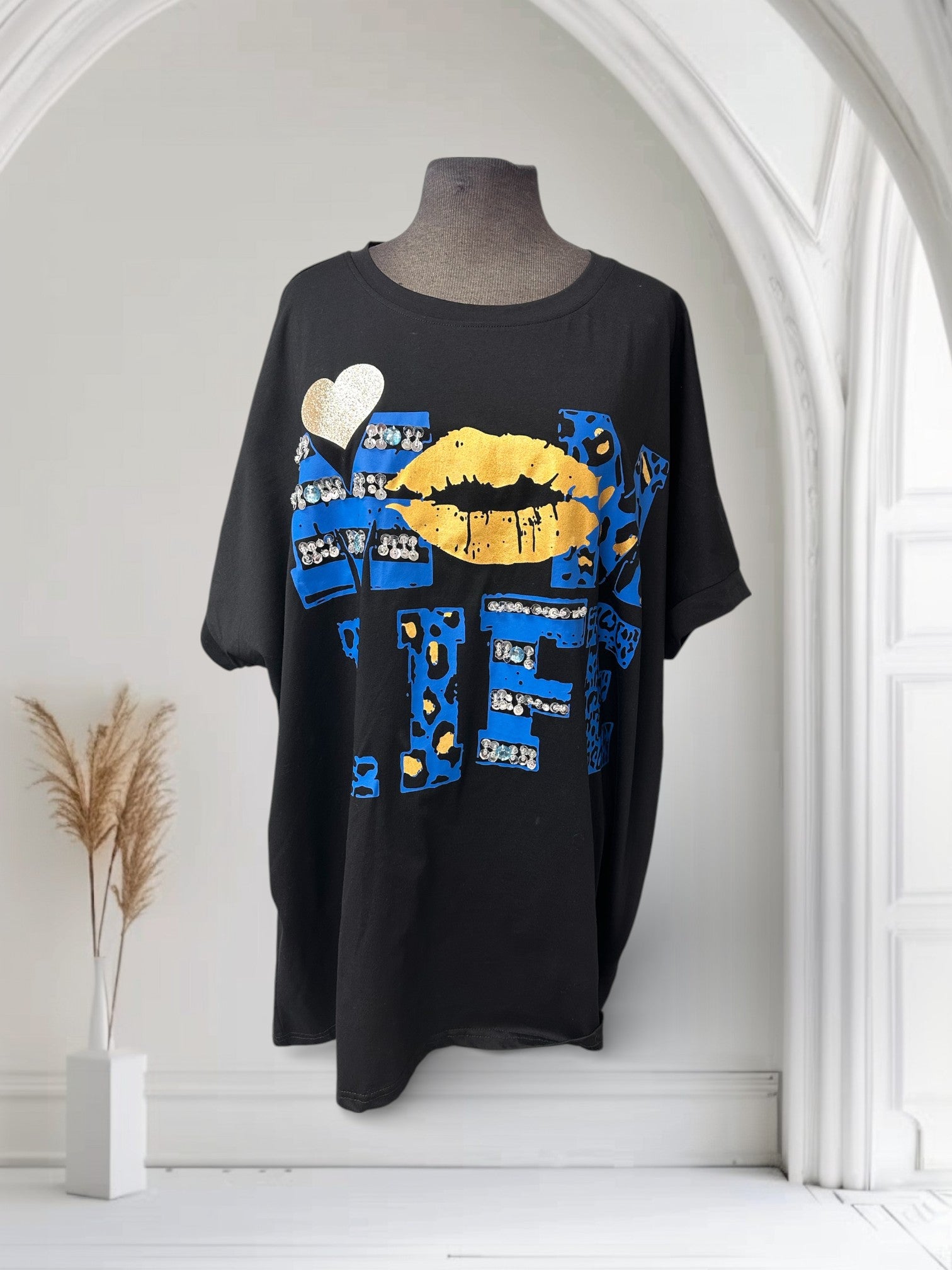 T-shirt (Mom life)