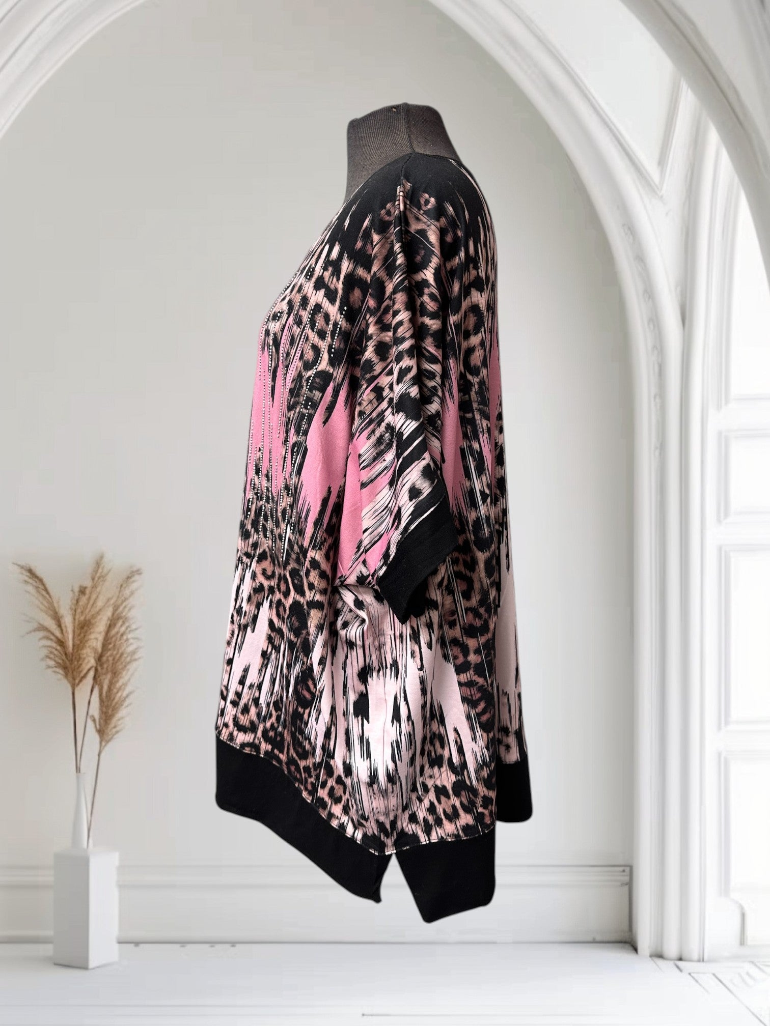 Chandail (léopard et brillants)