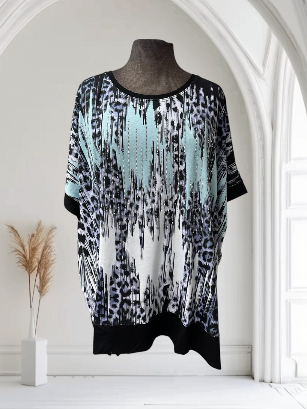 Chandail (léopard et brillants)