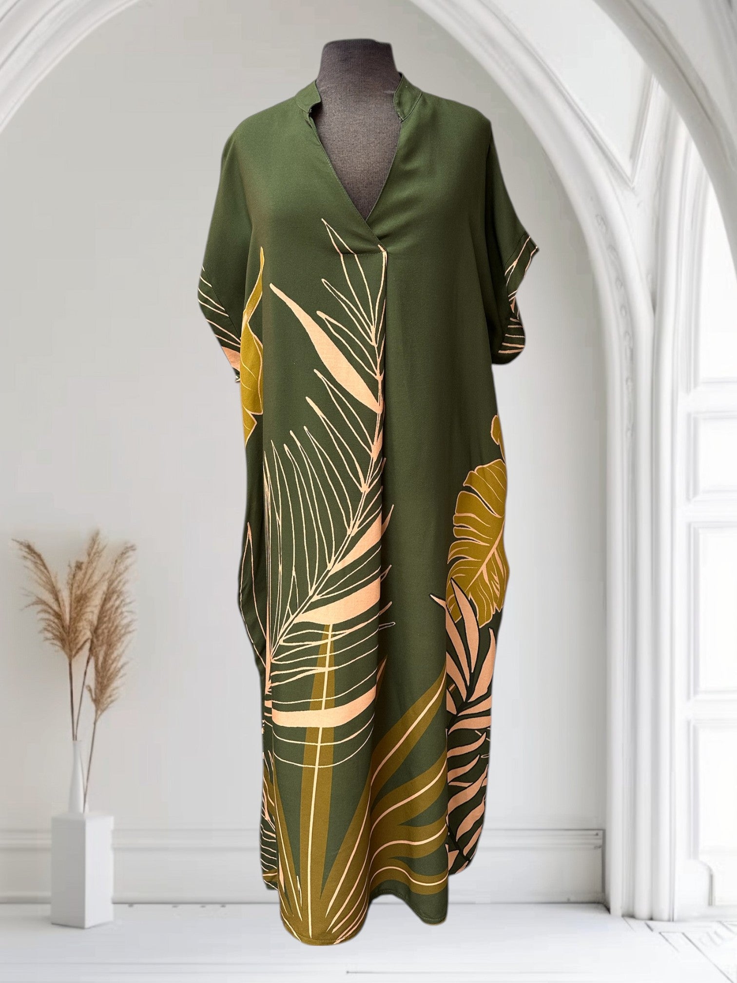 Robe (motifs tropicaux)