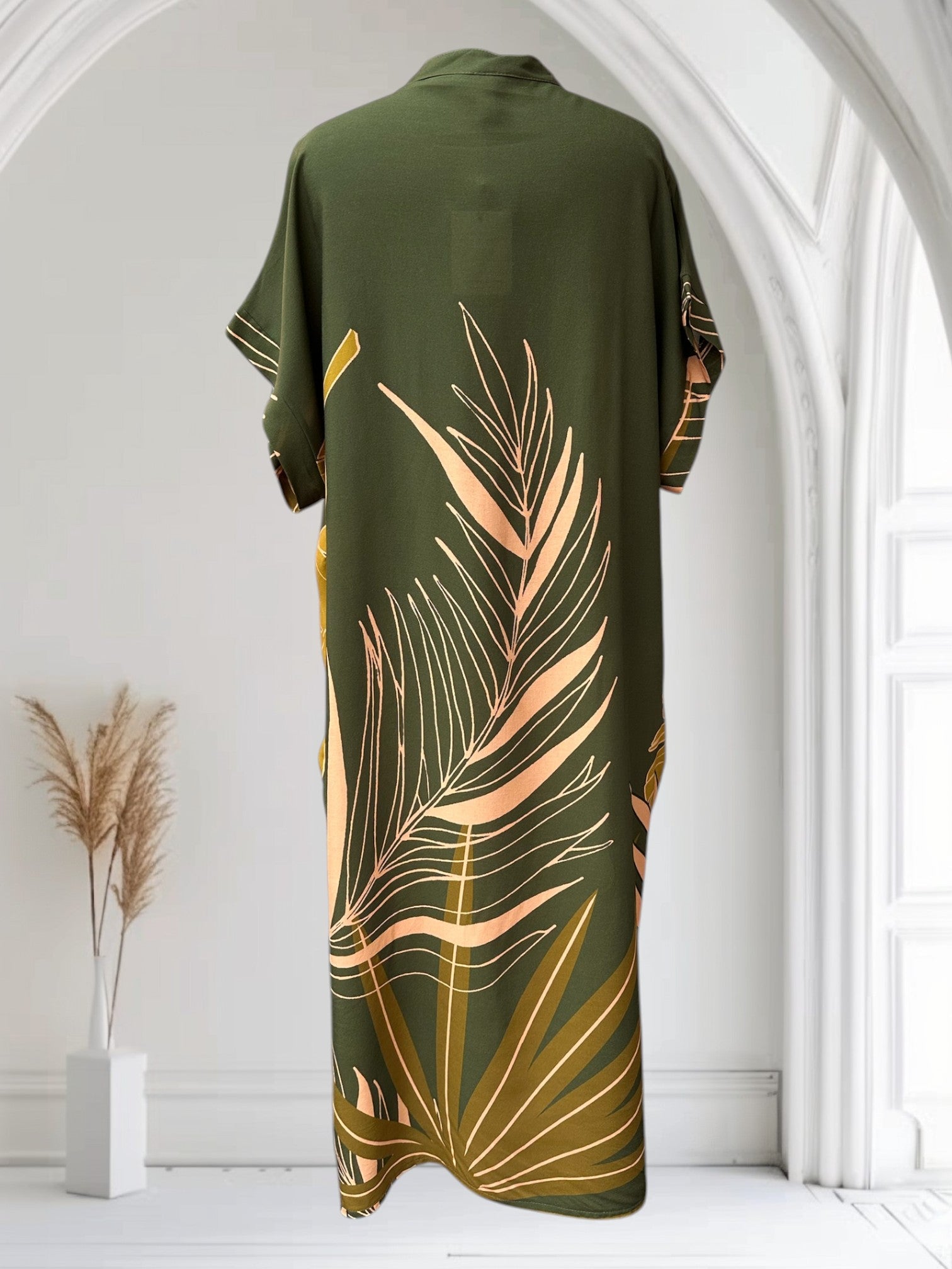 Robe (motifs tropicaux)