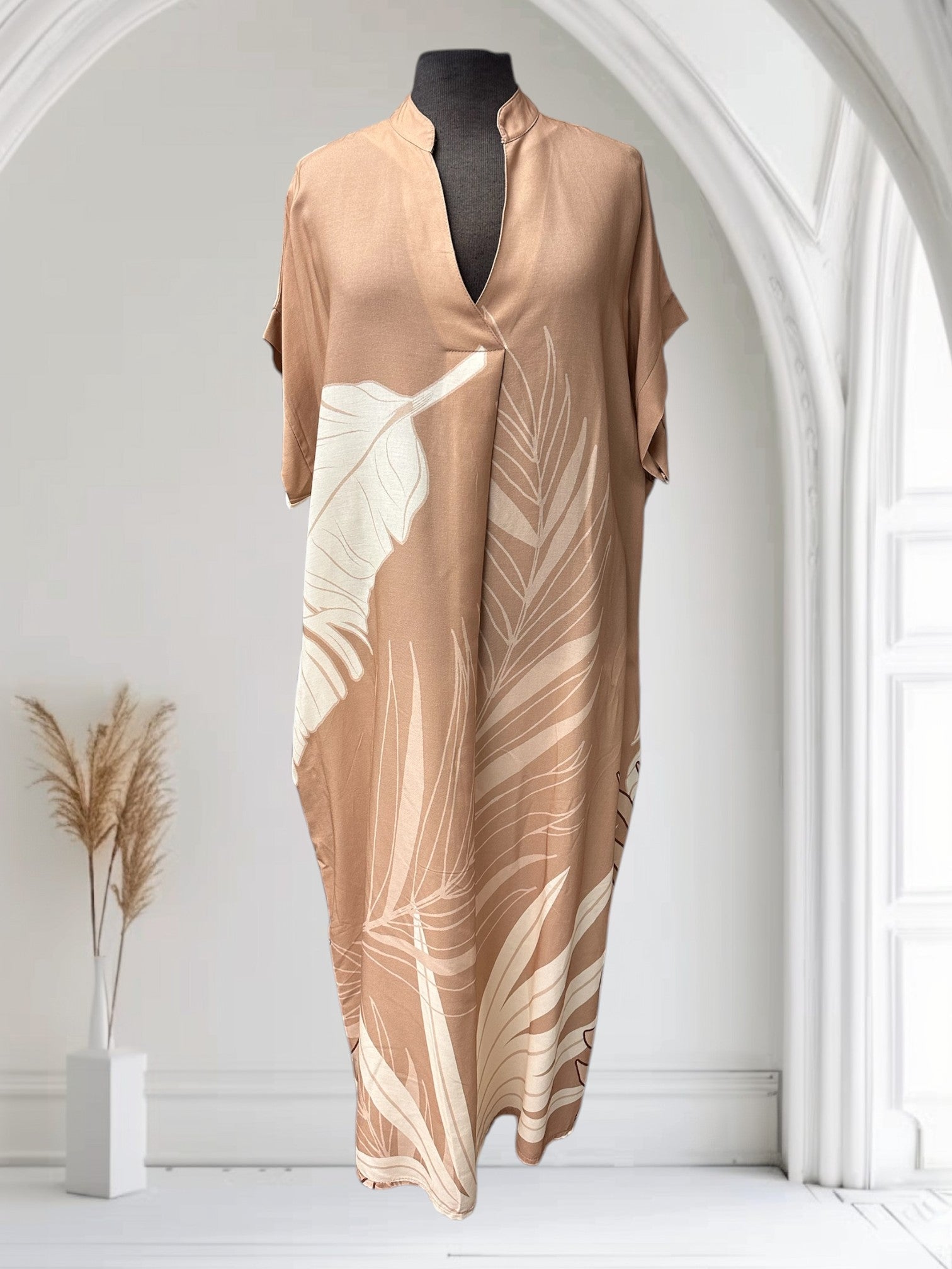 Robe (motifs tropicaux)