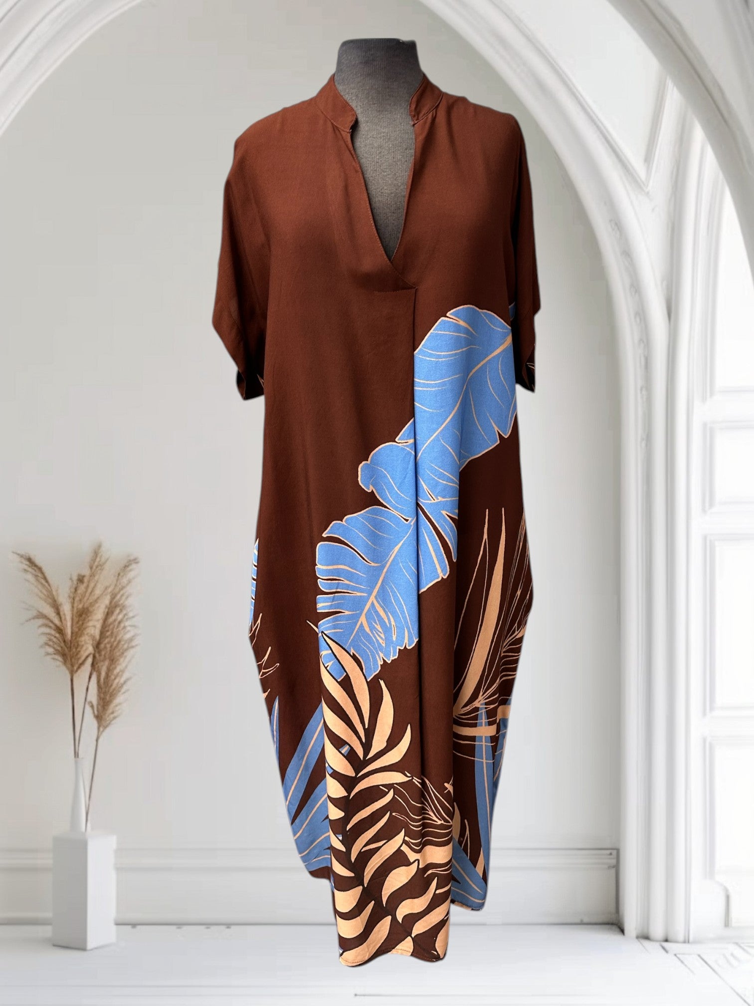 Robe (motifs tropicaux)