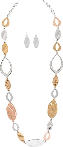 Ensemble de collier et boucles d'oreilles