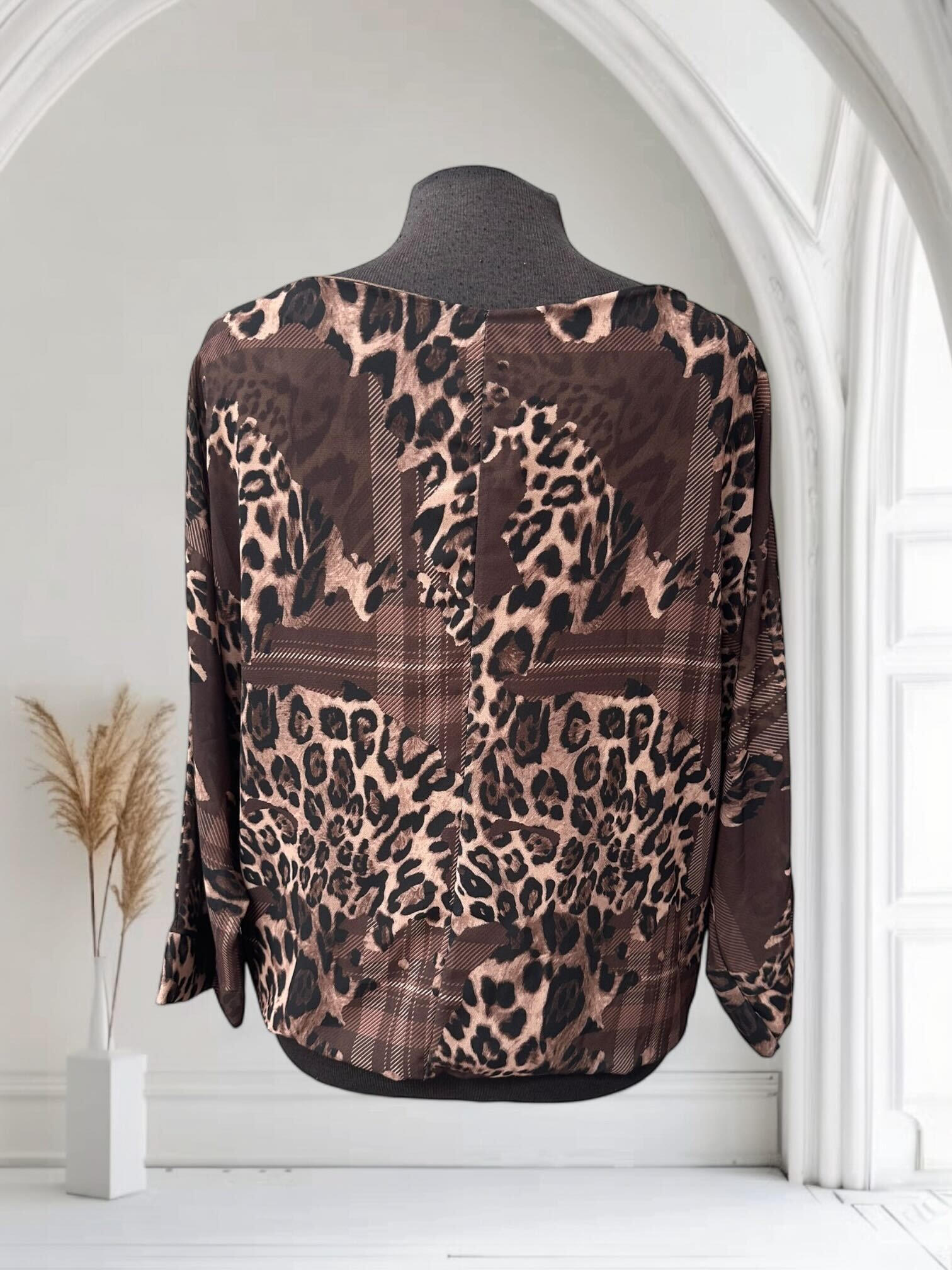 Blouse léopard et carreauté