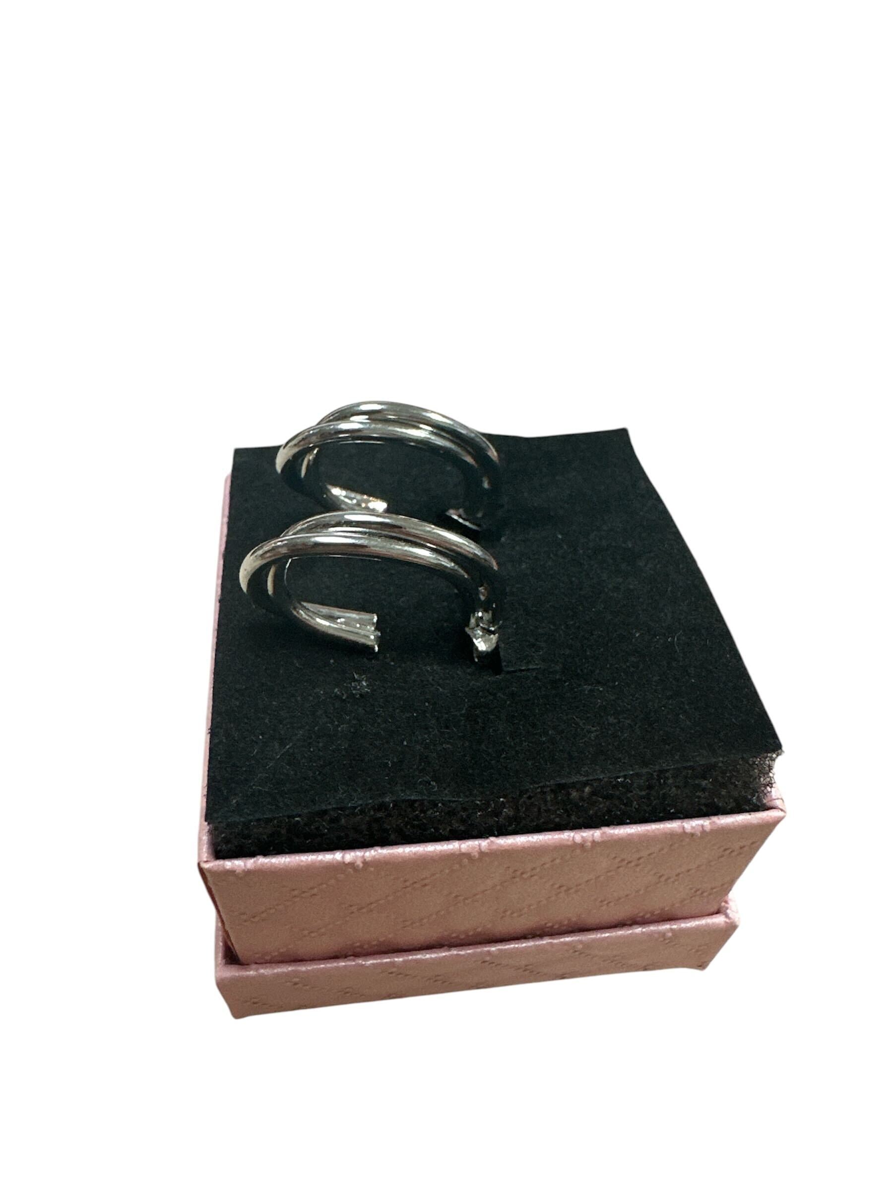 Boucle d'oreille anneaux