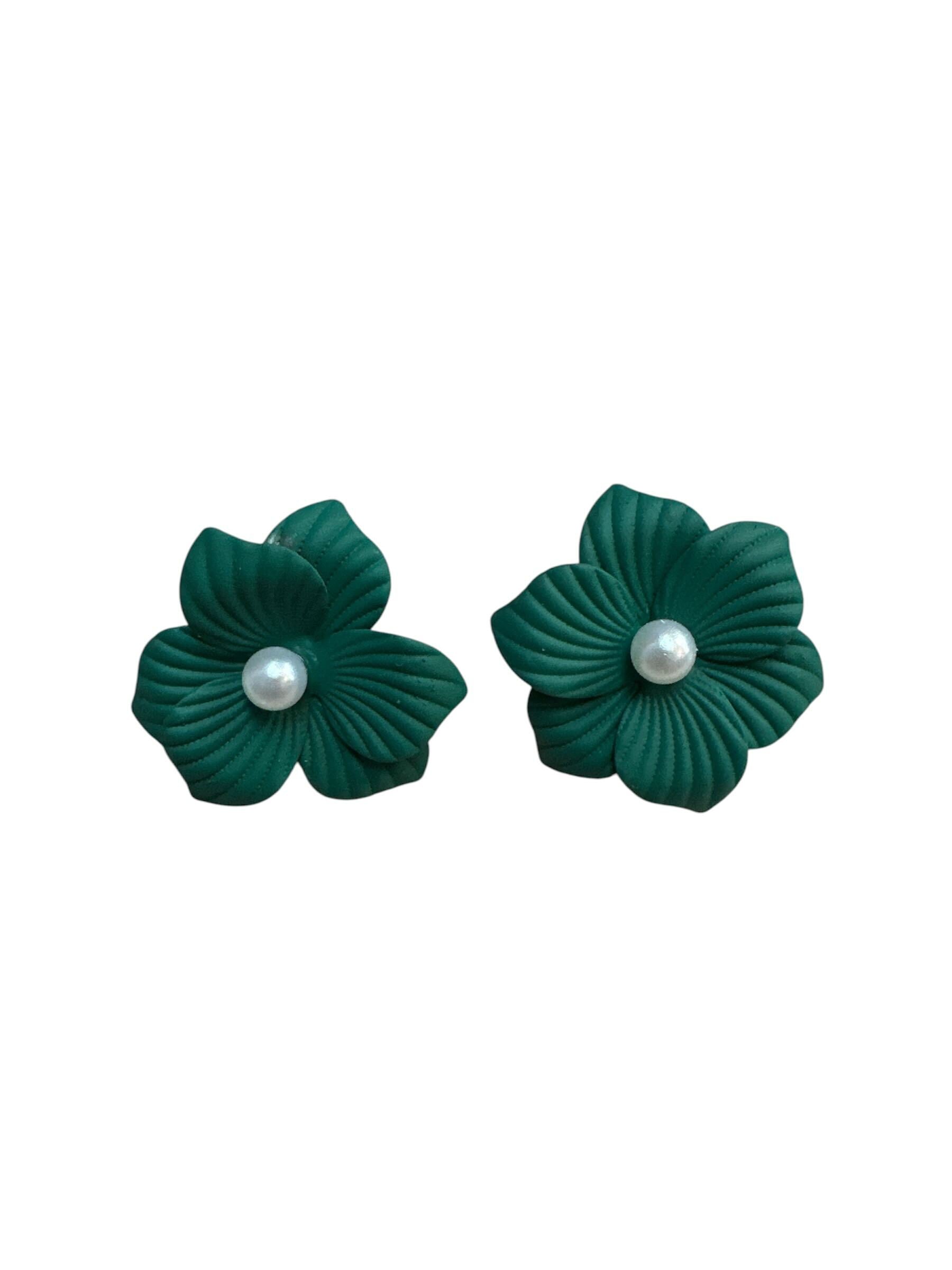 Boucle d'oreille en fleur