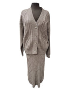 Ensemble cardigan et jupe de laine