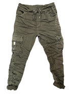 Pantalon satiné style cargo