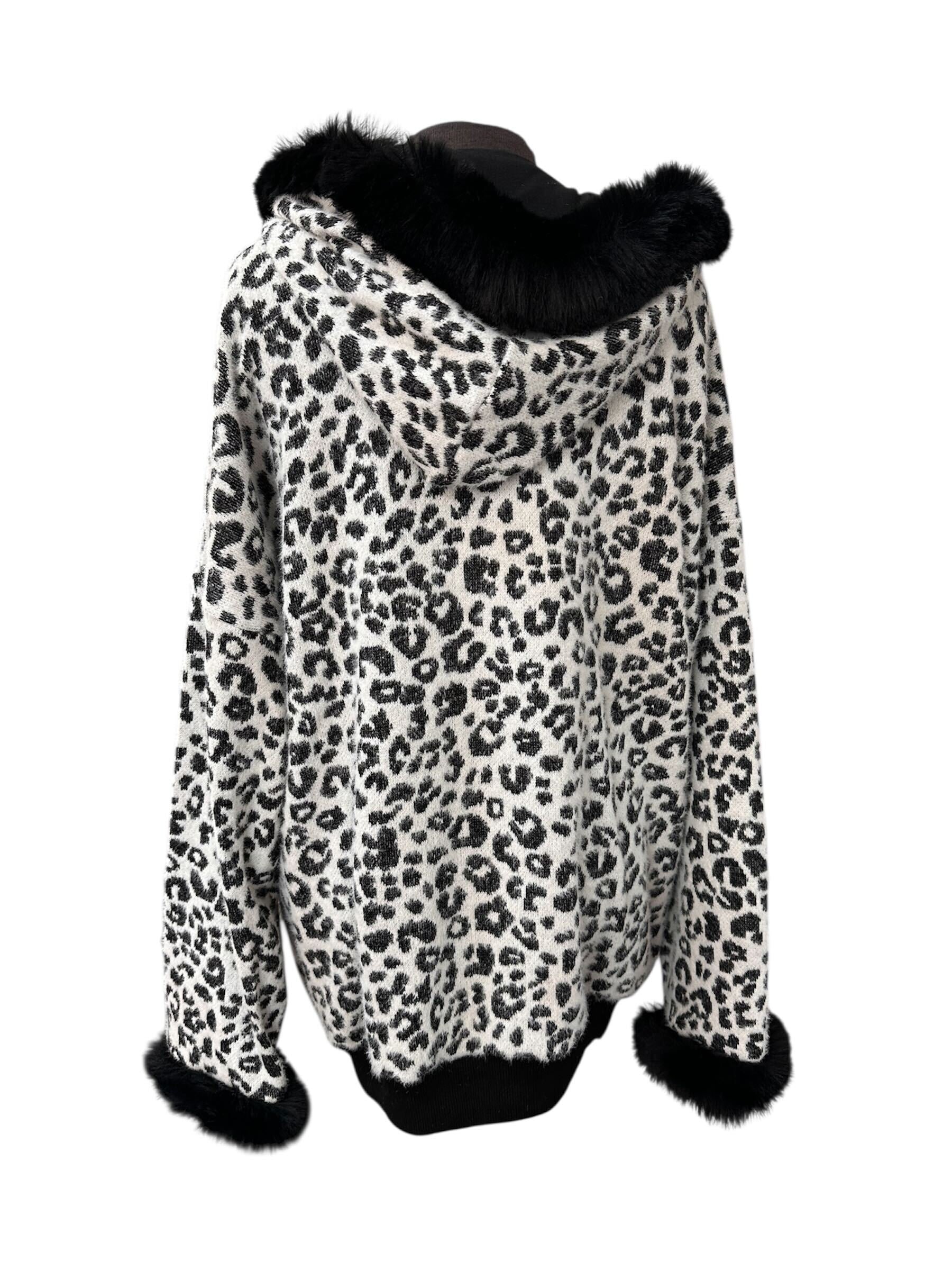 Veste avec bordure de fourrure