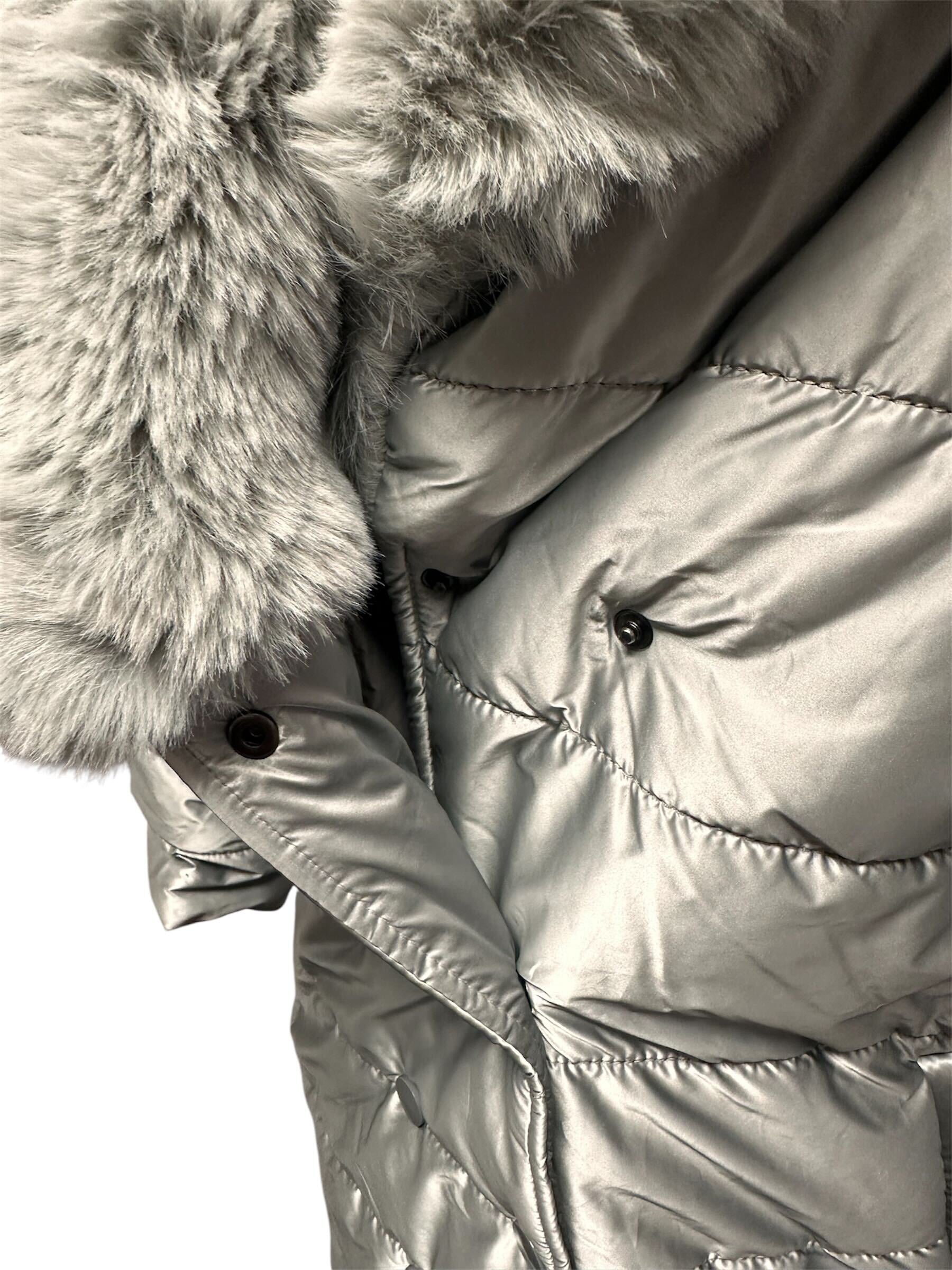 Manteau avec col en fourrure