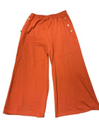 Pantalon avec bouton sur les poches