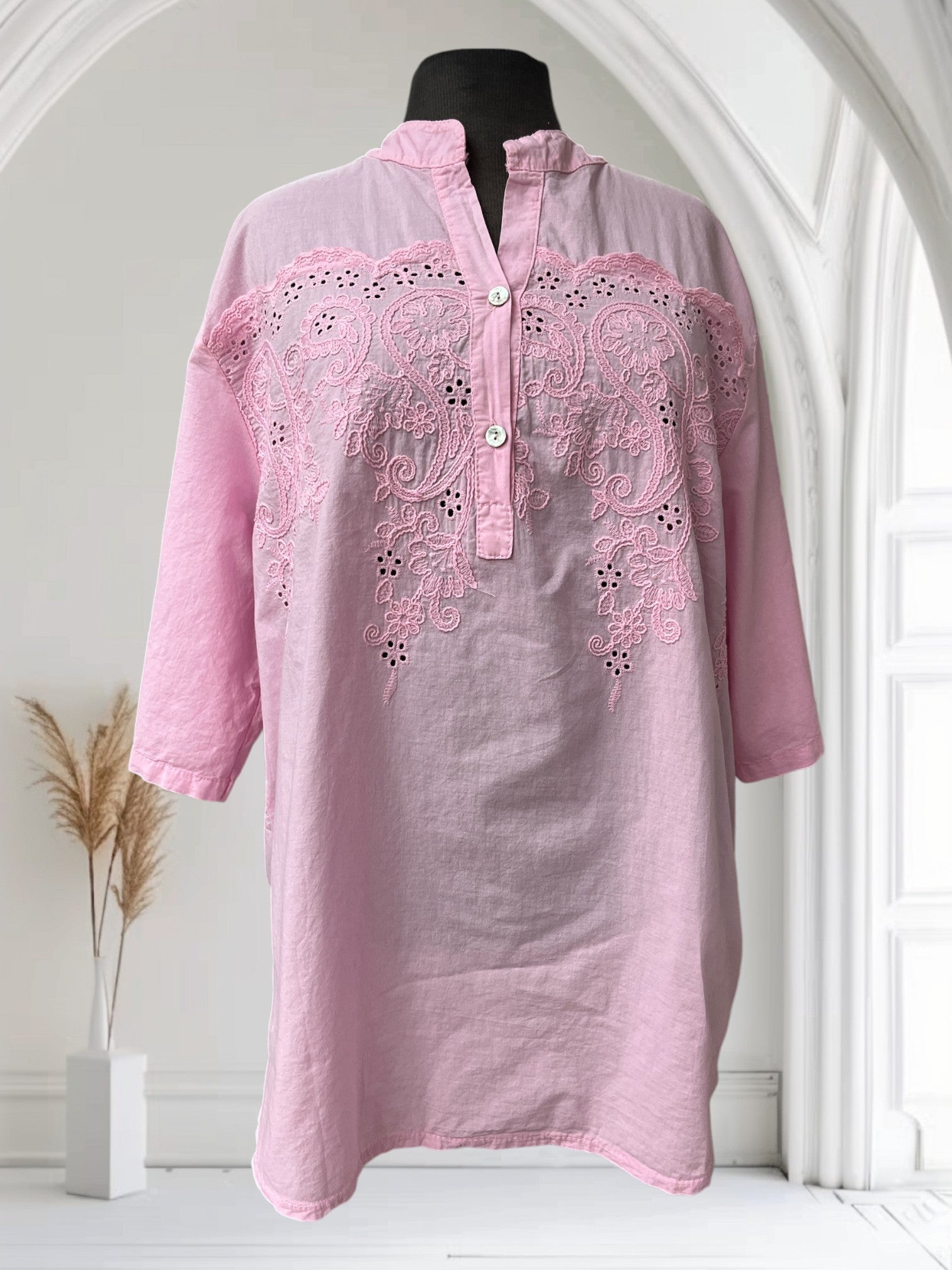 Blouse avec broderie