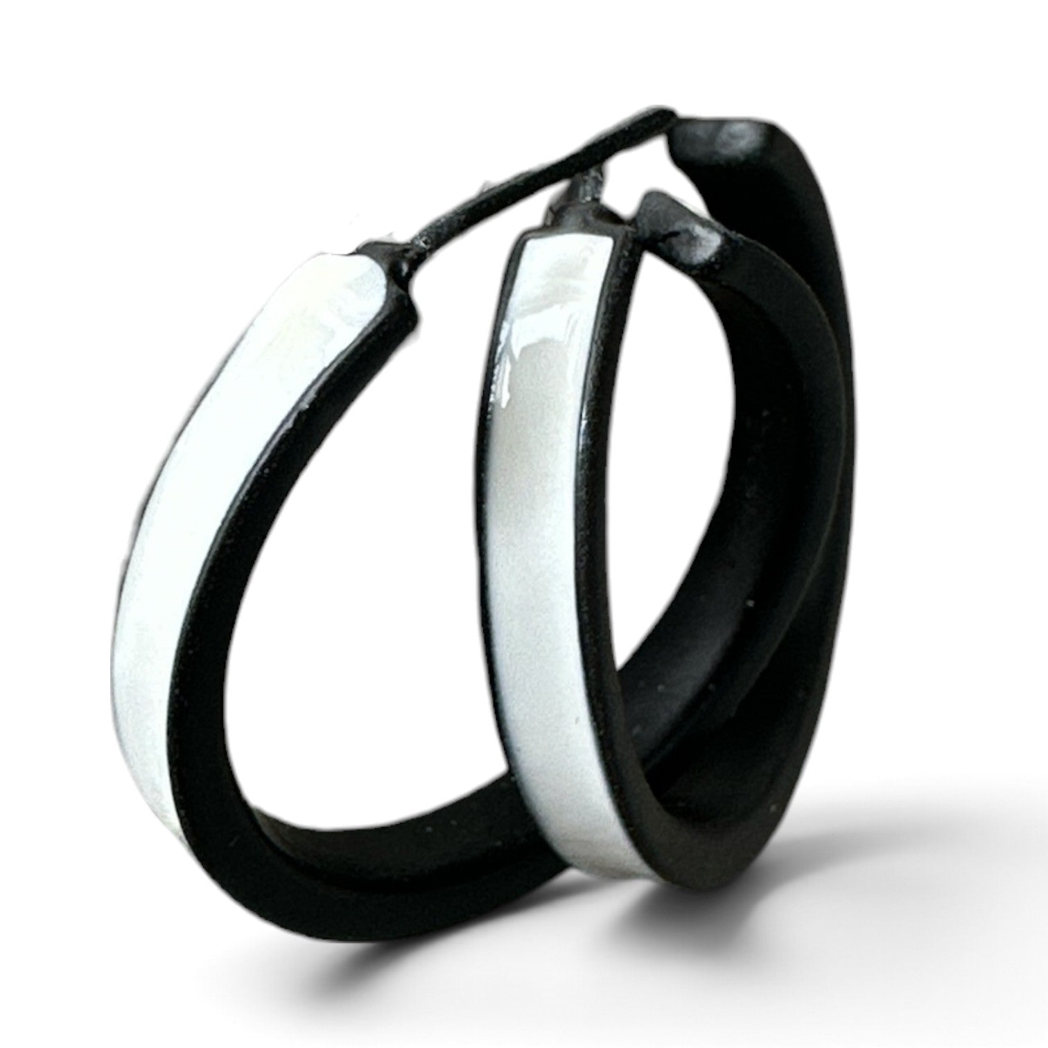 Boucle d'oreille (anneaux noires et blanches)