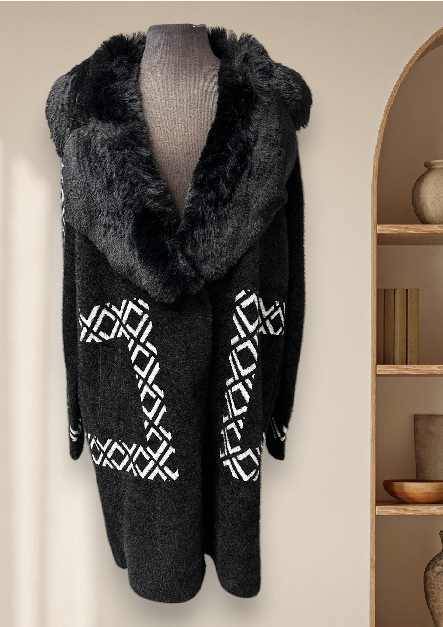 Manteau long avec collet de fourrure