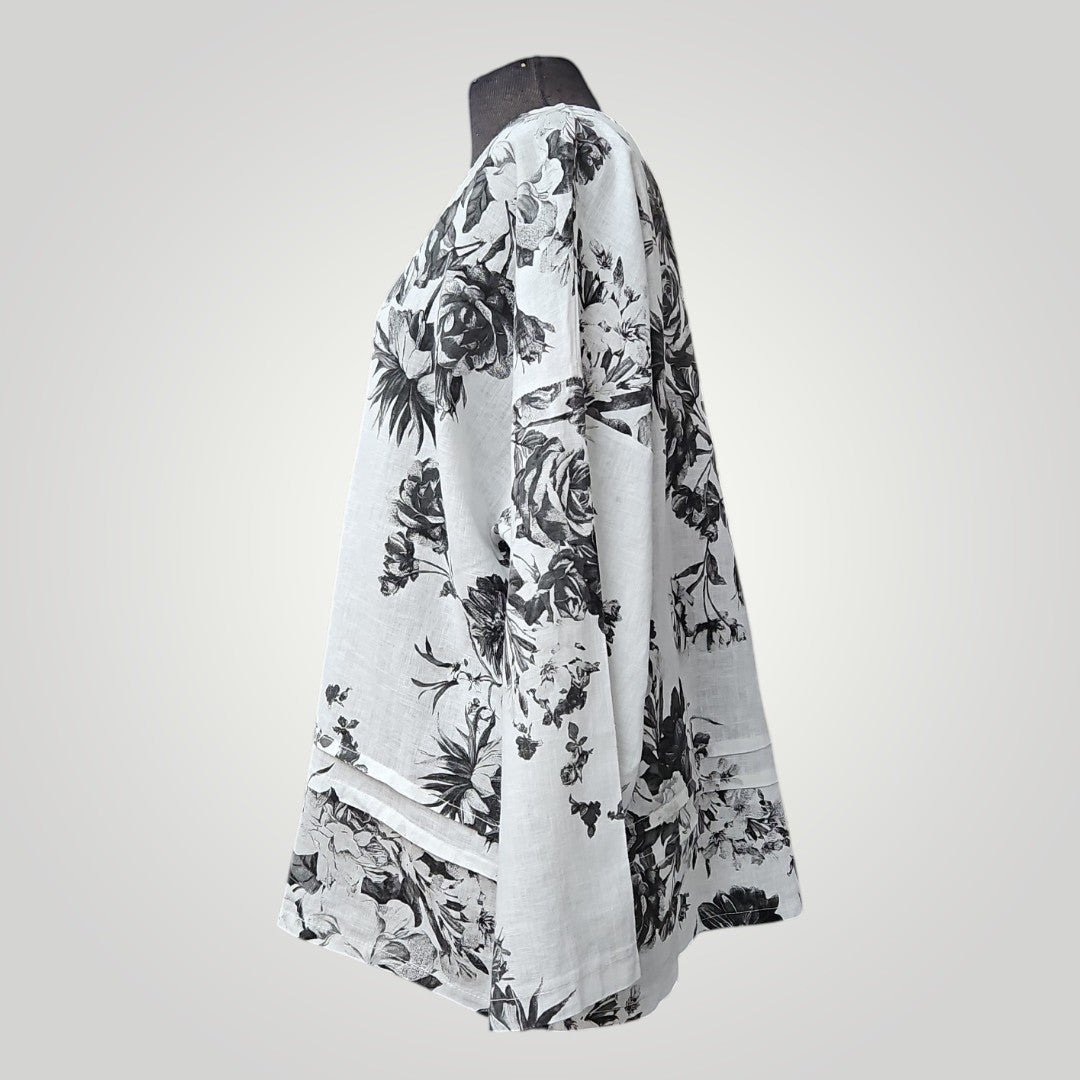 Blouse en lin Boutique Sylbelle à imprimé floral noir et blanc, mélange lin et viscose, manches longues.