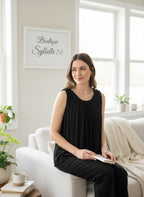 Boutique Sylbelle haut noir sans manches en viscose avec col rond plissé et froncé. Confortable et élégant.
