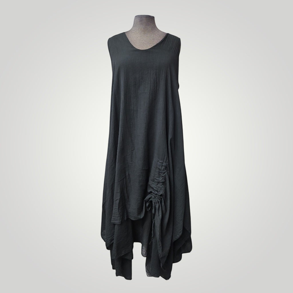 Boutique Sylbelle robe courte noire en coton avec détail froncé sur le côté et cordon de serrage