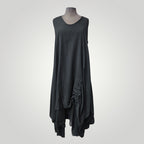 Boutique Sylbelle robe courte noire en coton avec détail froncé sur le côté et cordon de serrage