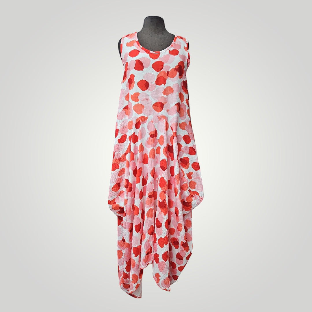 Boutique Sylbelle robe longue sans manches à pois rouges et roses, avec poches, 85% viscose, 15% nylon.