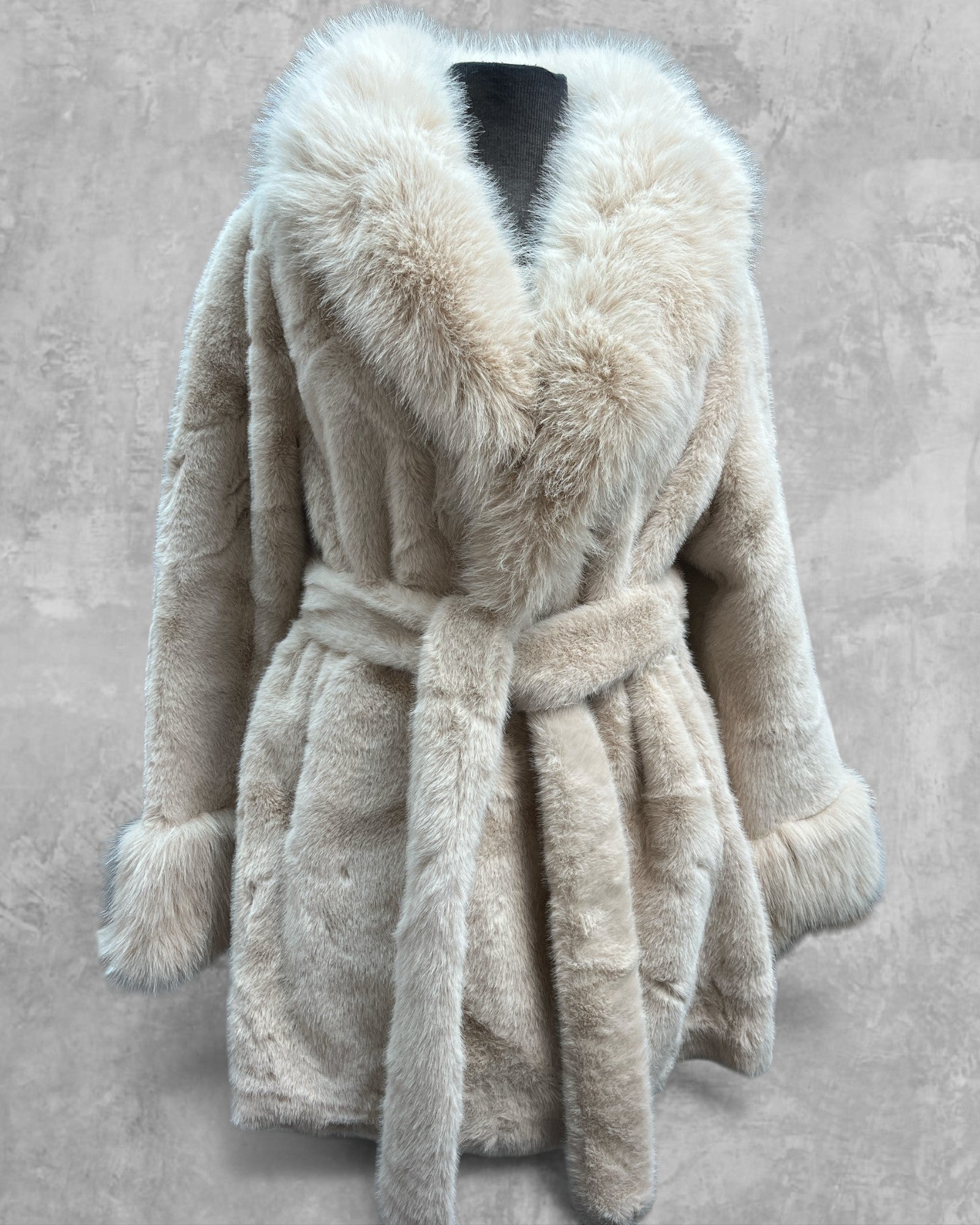 Manteau (Fausse Fourrure)