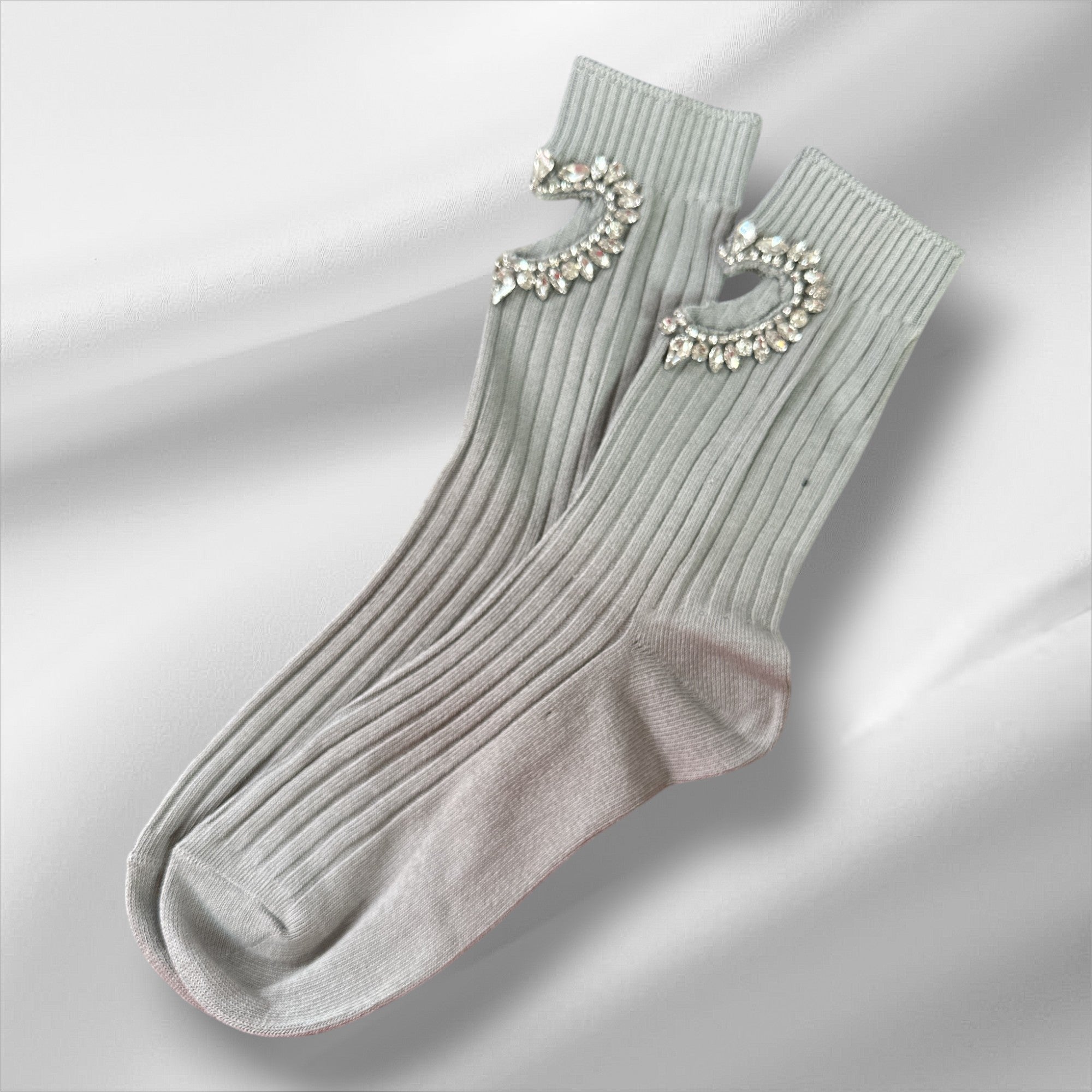 Bas avec ouverture en coeur diamants